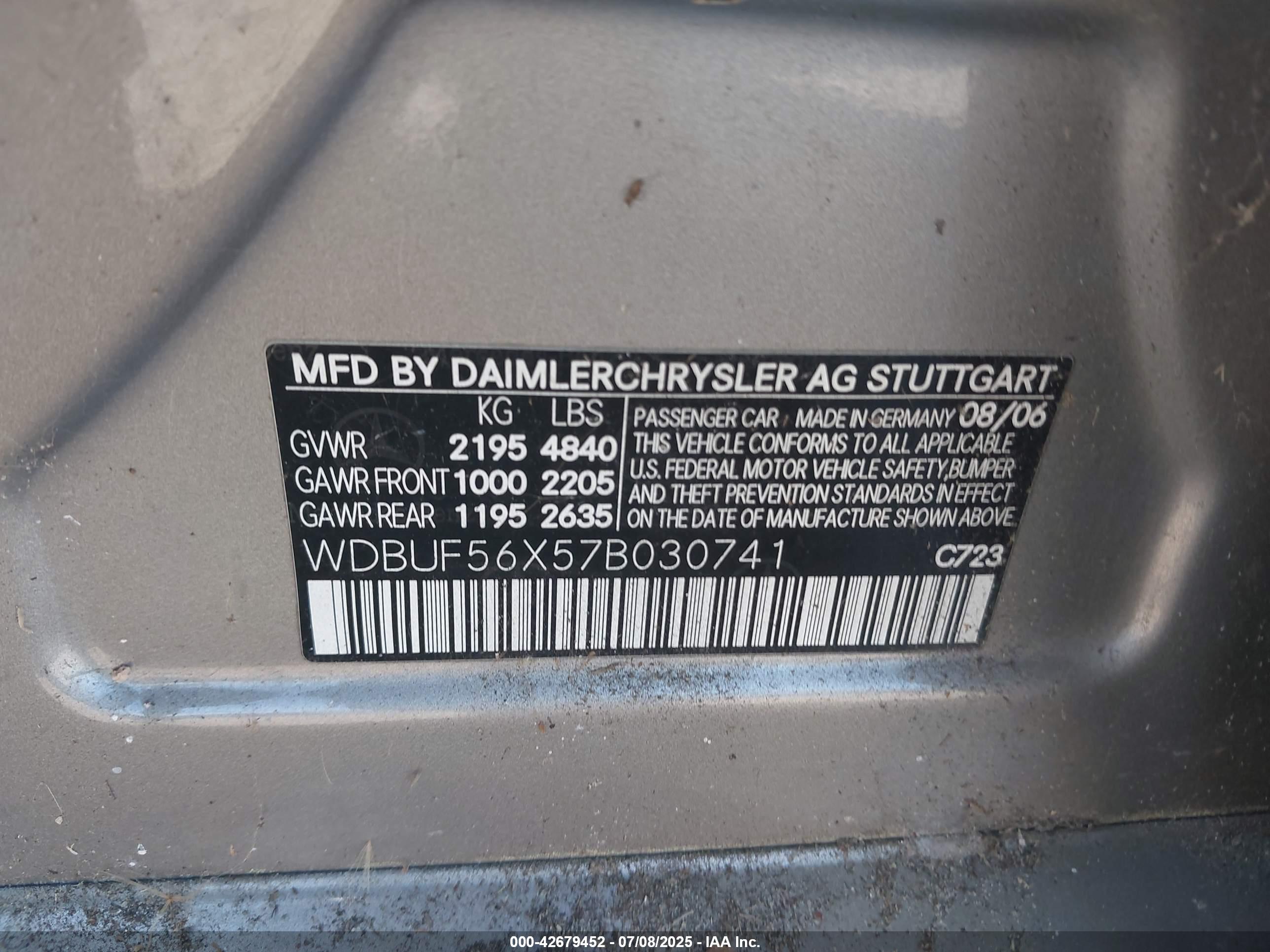 MERCEDES-BENZ E image 9