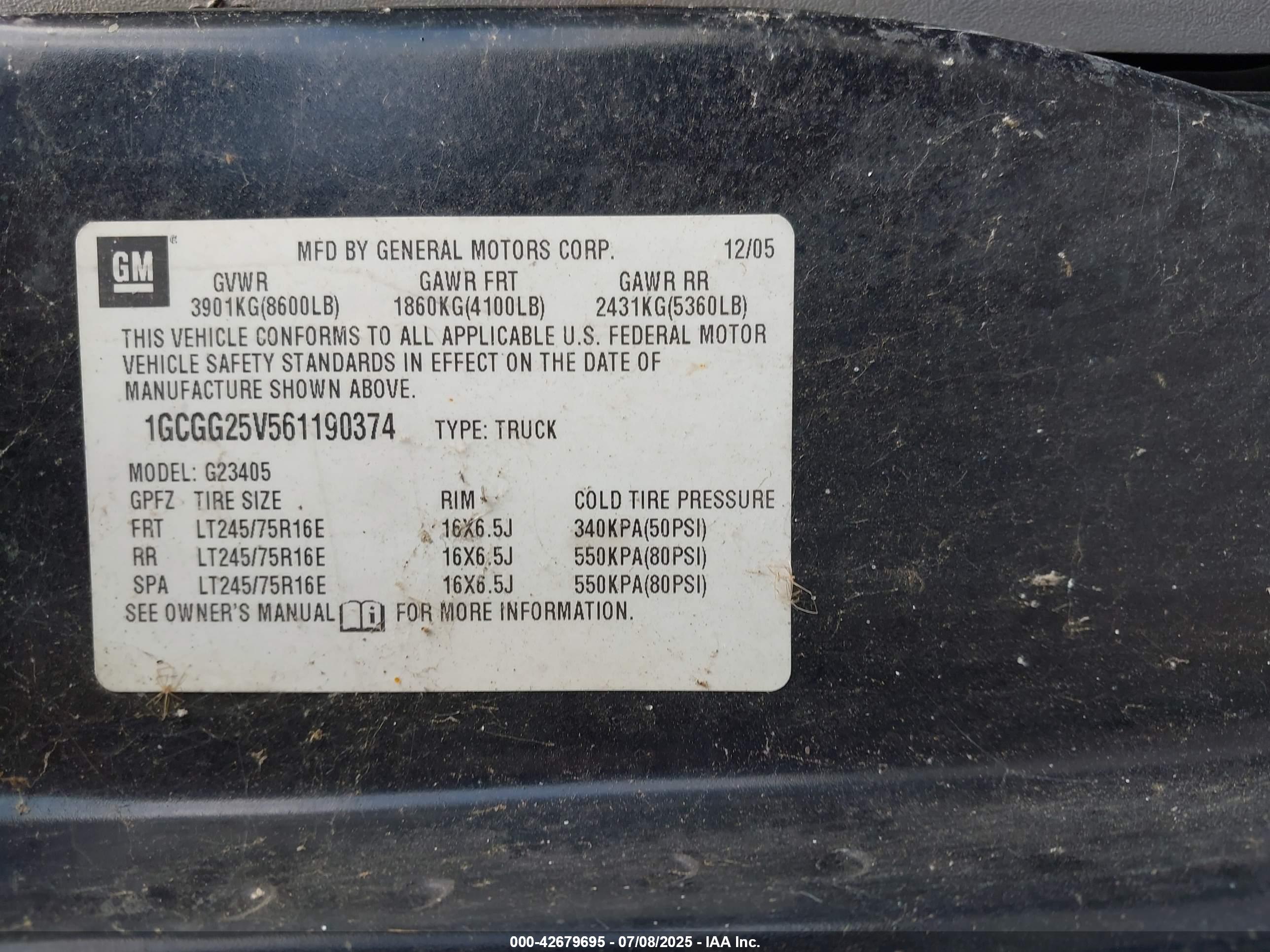 CHEVROLET EXPRESS image 9