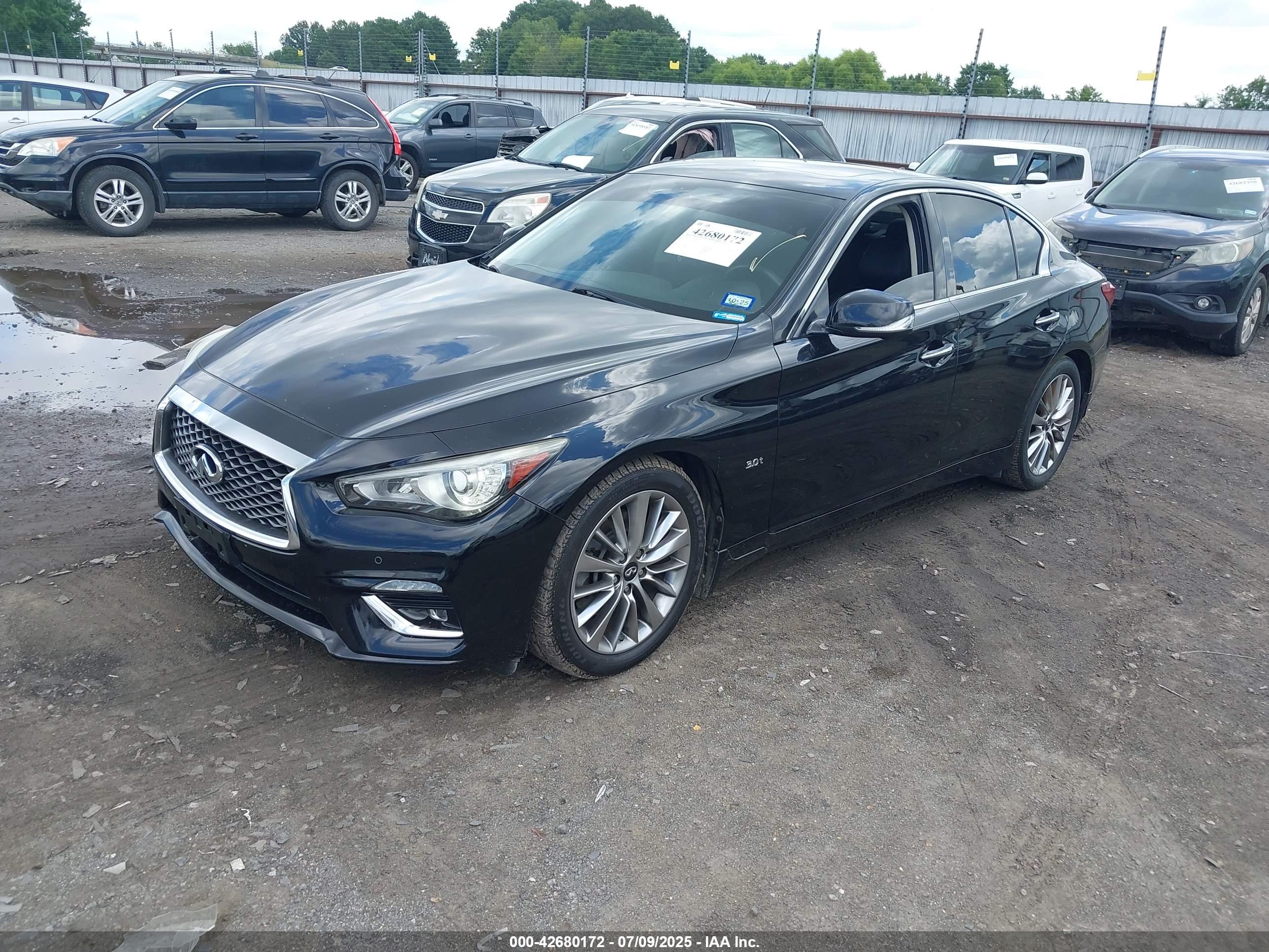 INFINITI Q50 image 2