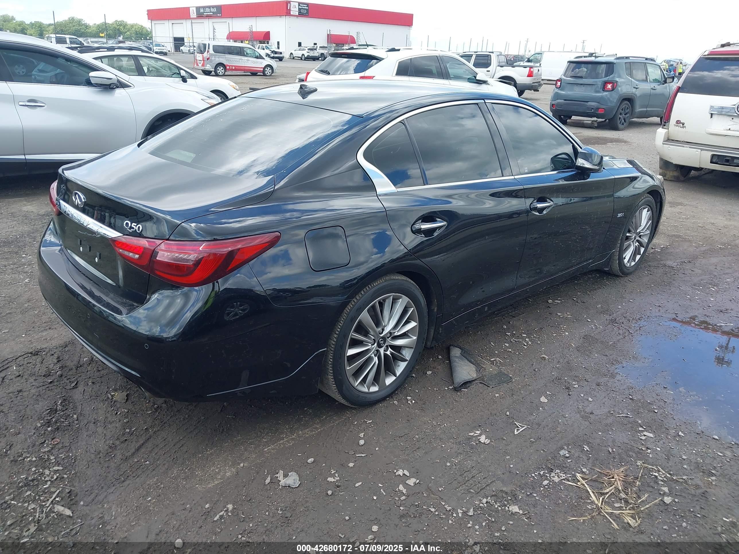 INFINITI Q50 image 4