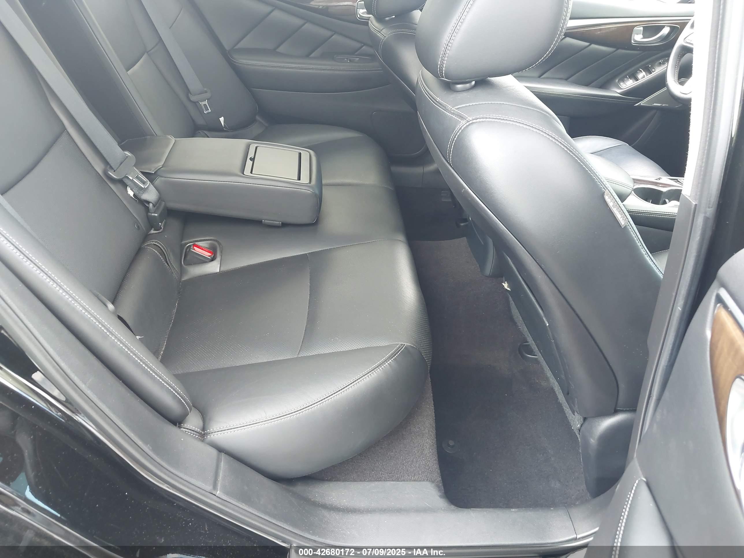 INFINITI Q50 image 8