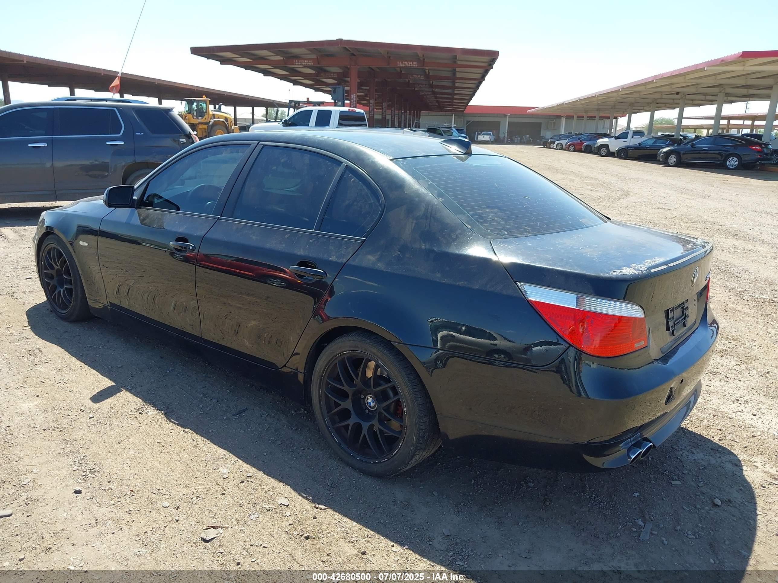 BMW 550I image 3