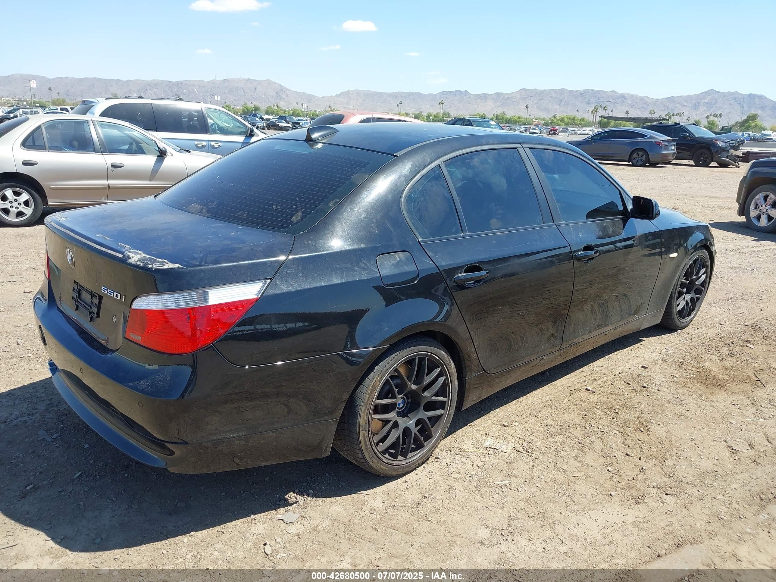 BMW 550I image 4