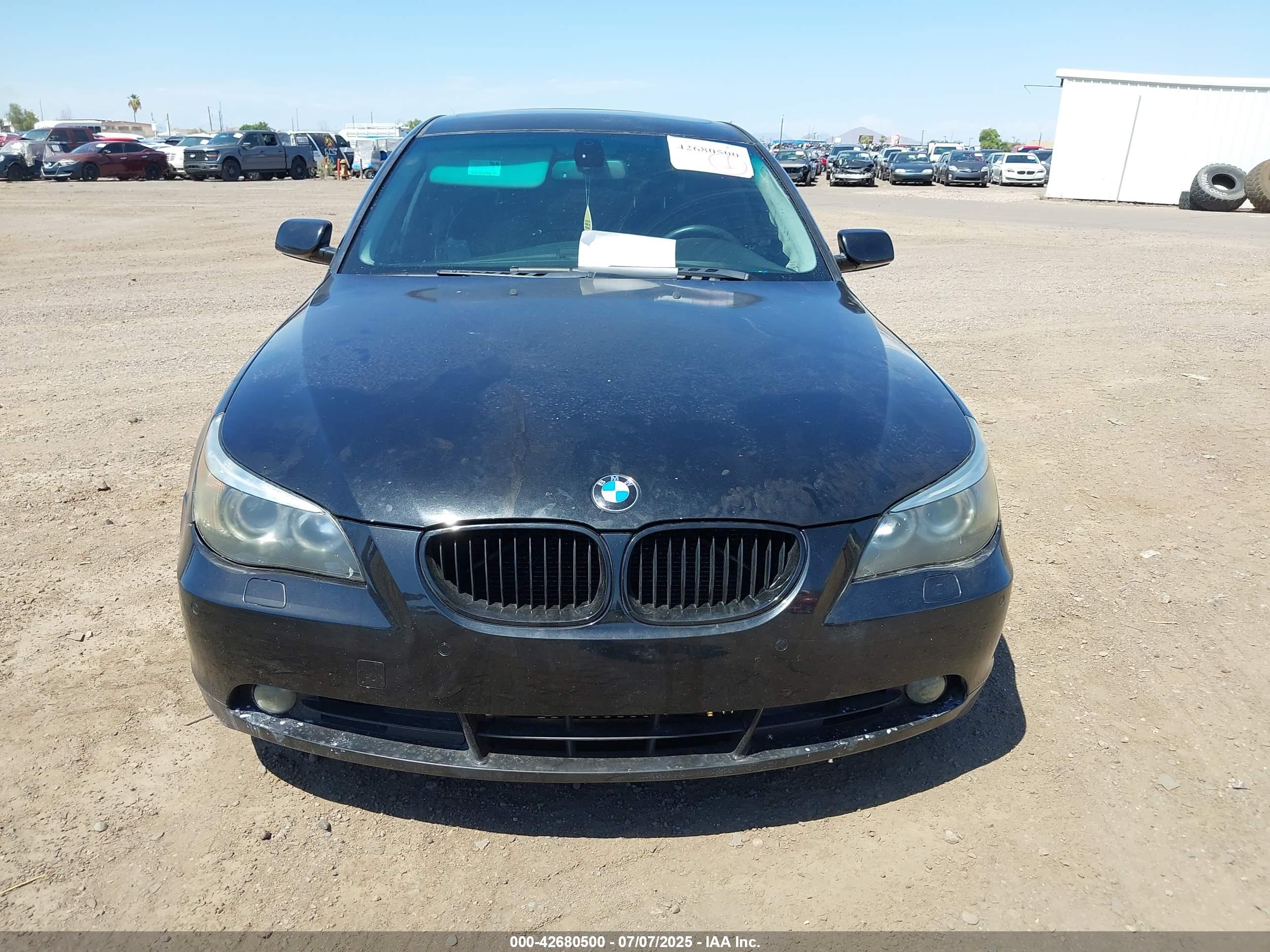 BMW 550I image 6