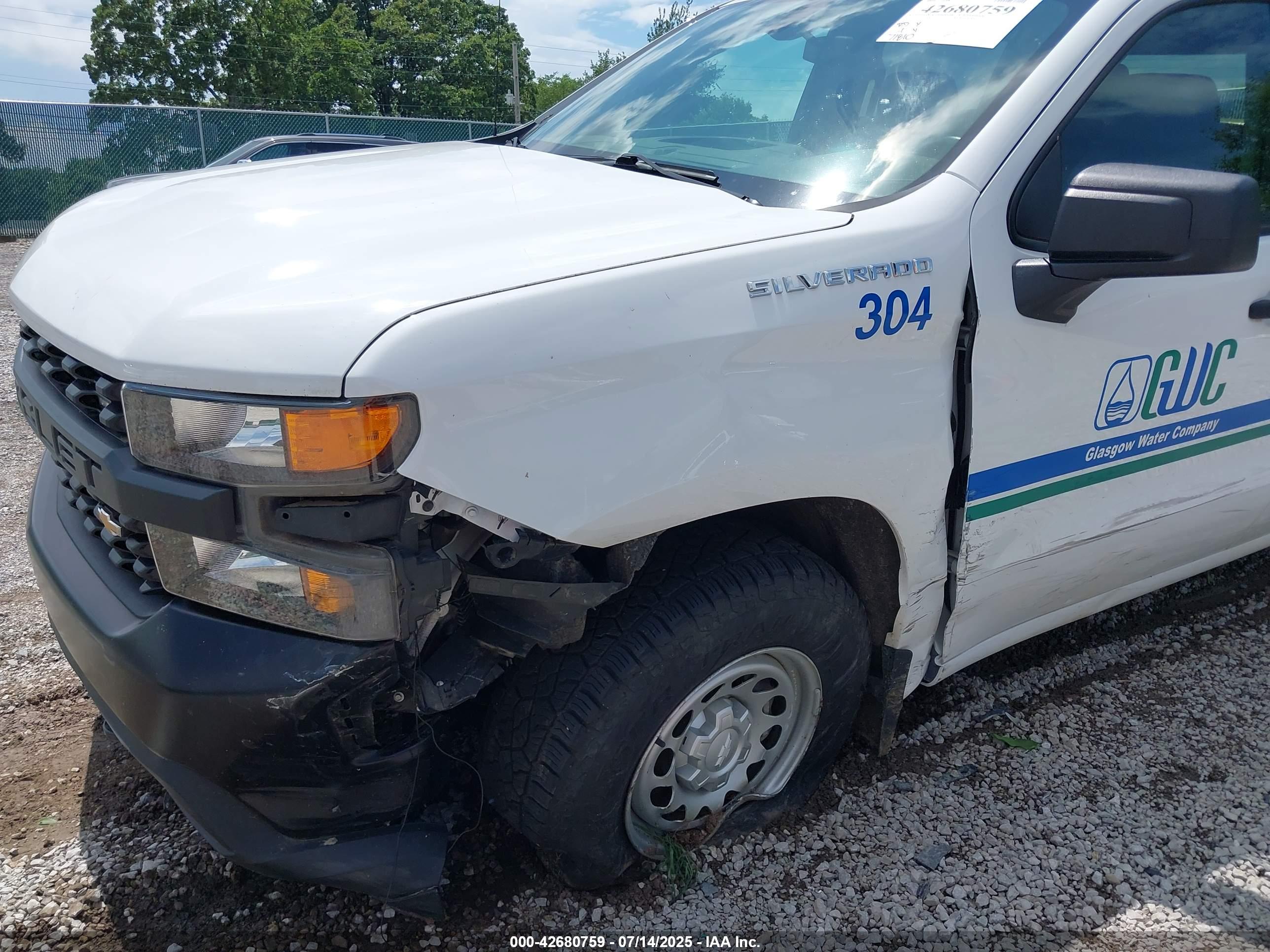 CHEVROLET SILVERADO image 6
