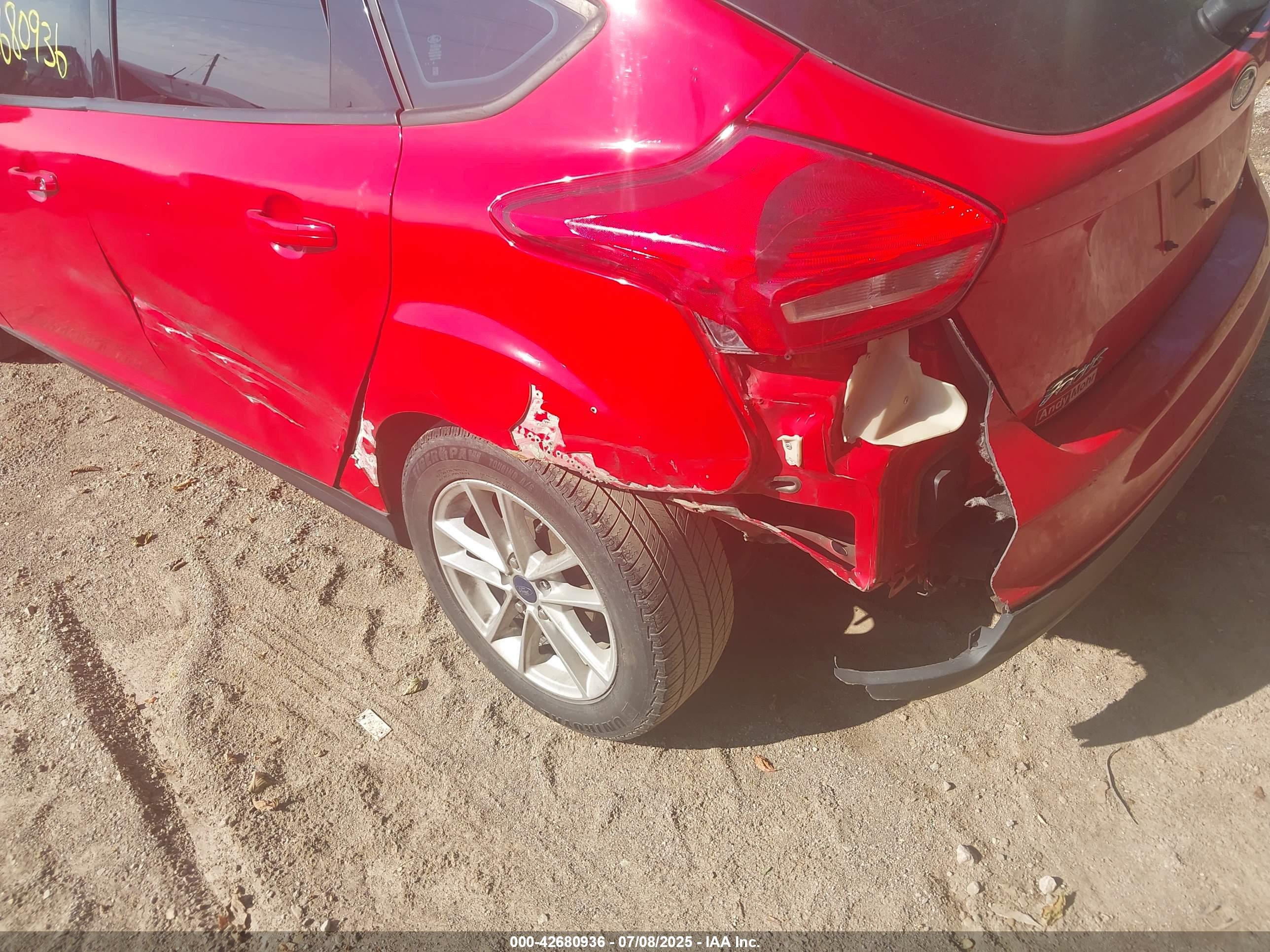 FORD FOCUS image 6