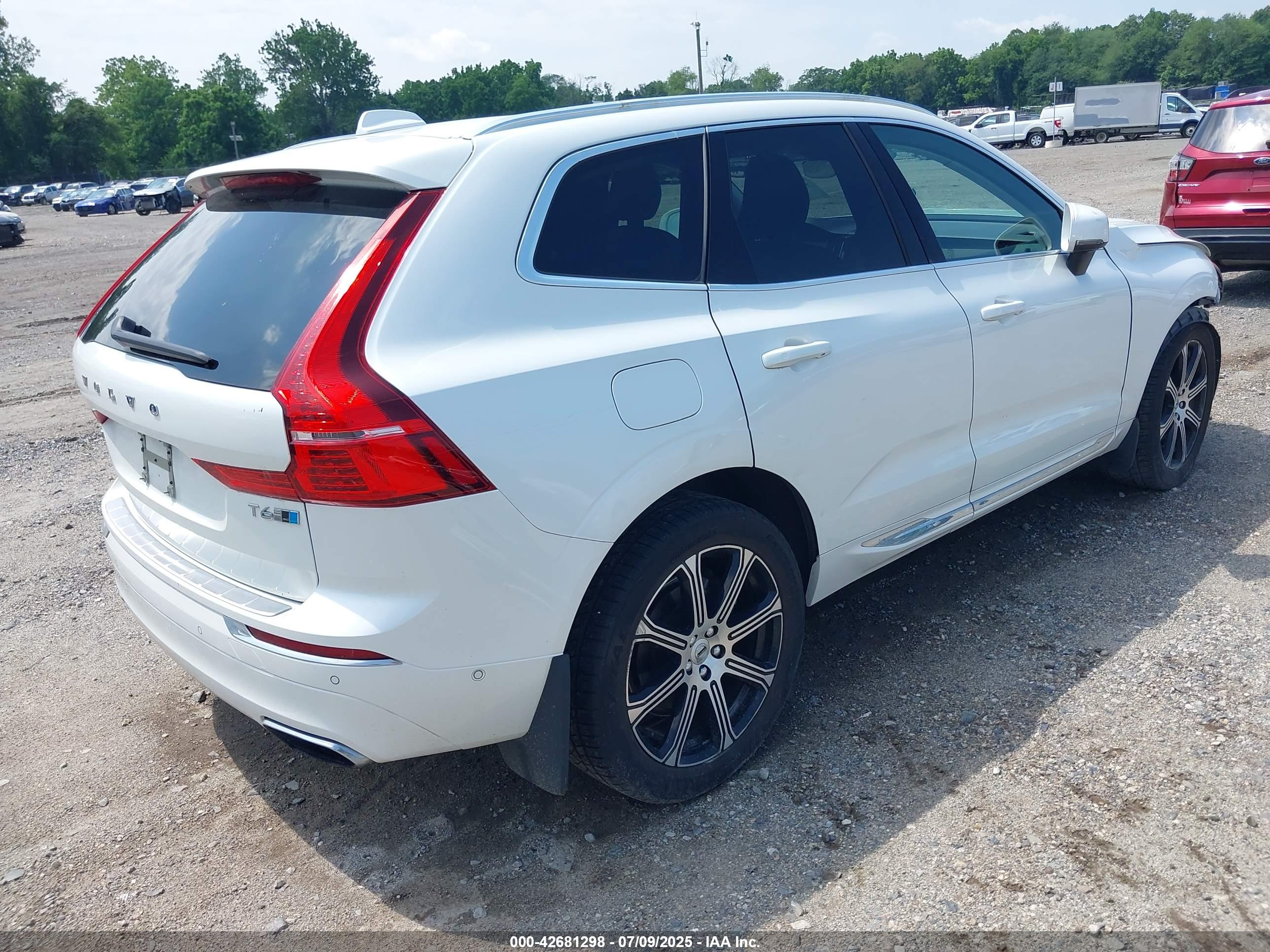 VOLVO XC60 image 4