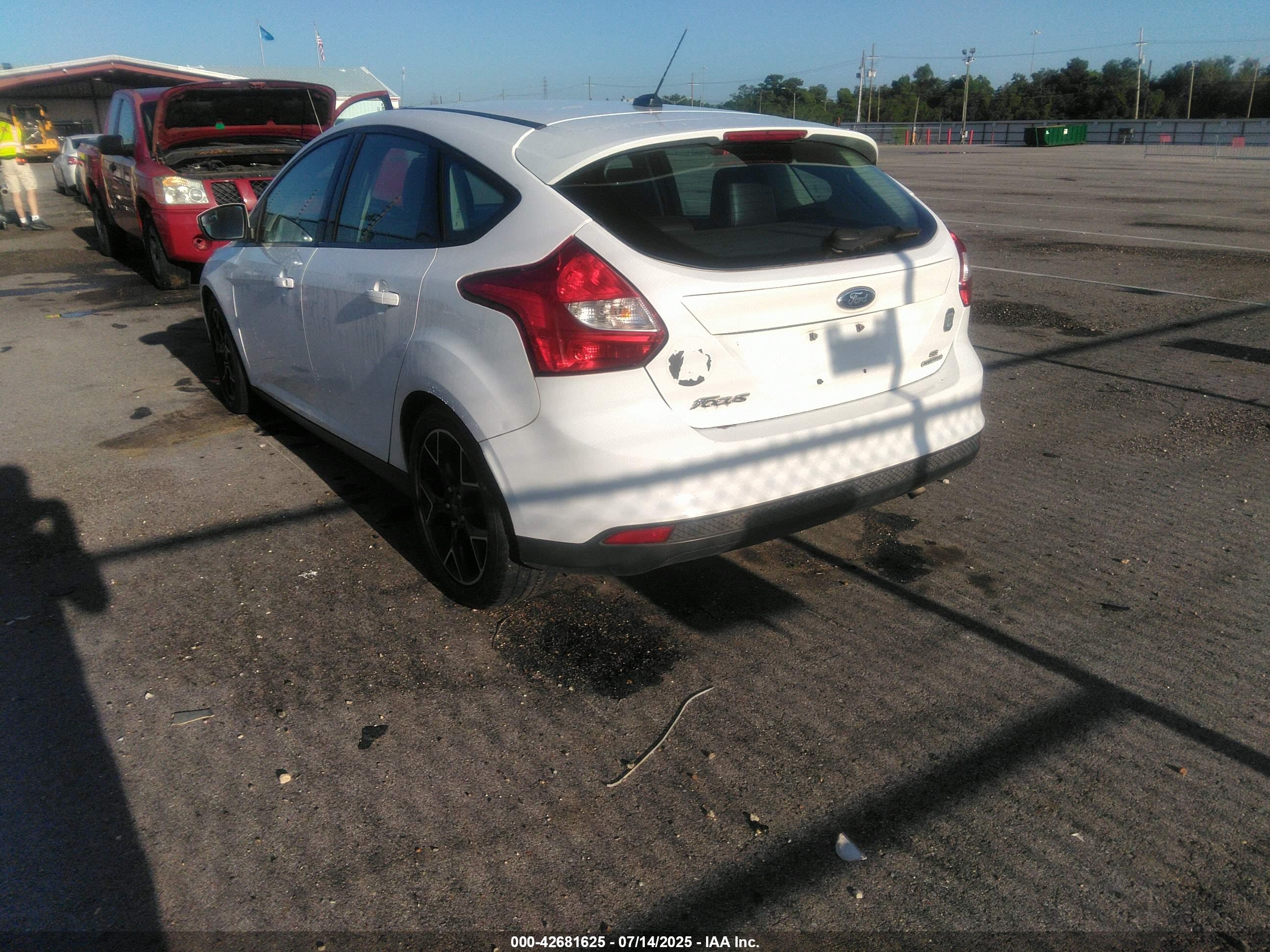 FORD FOCUS image 3