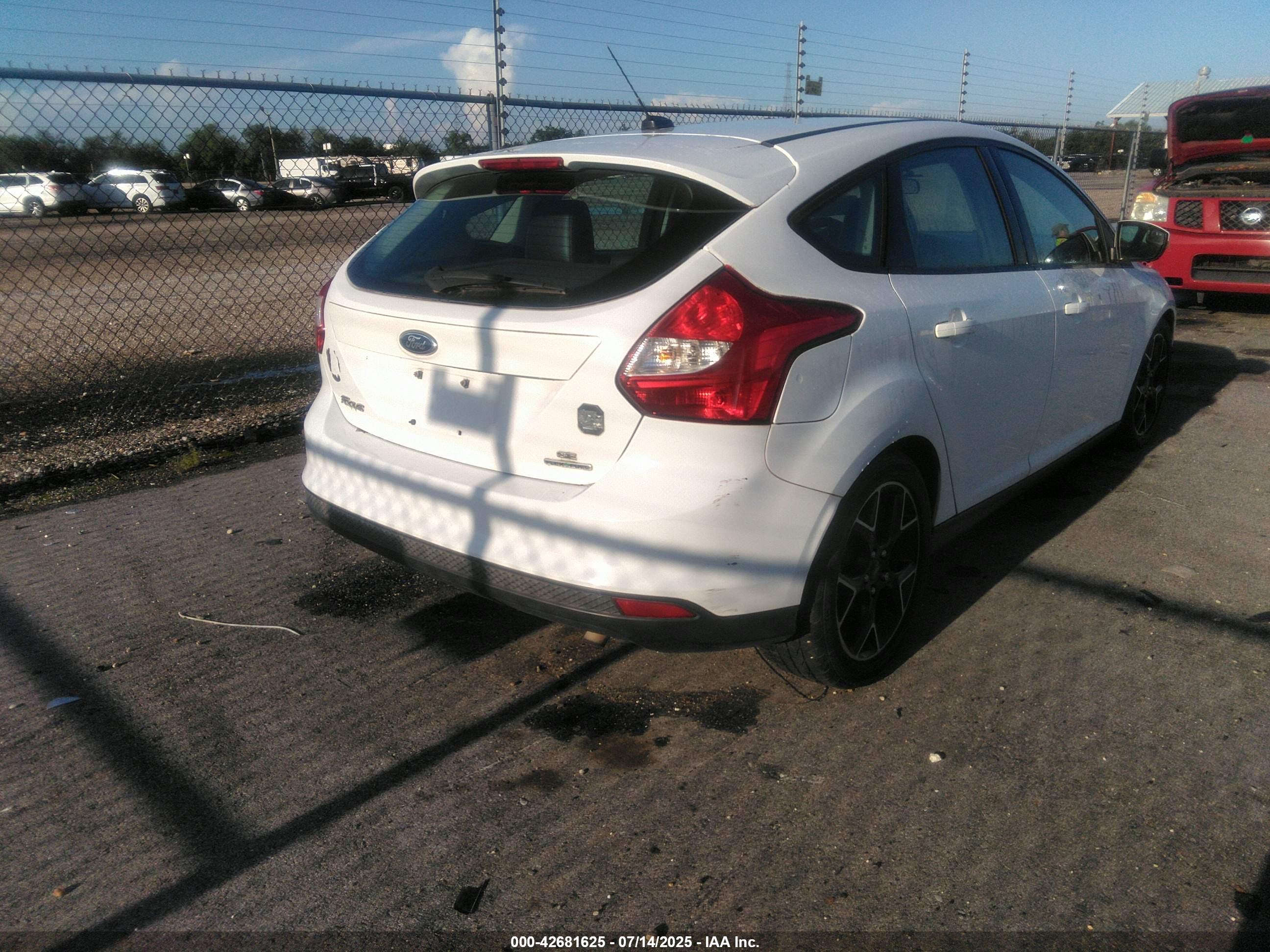 FORD FOCUS image 4