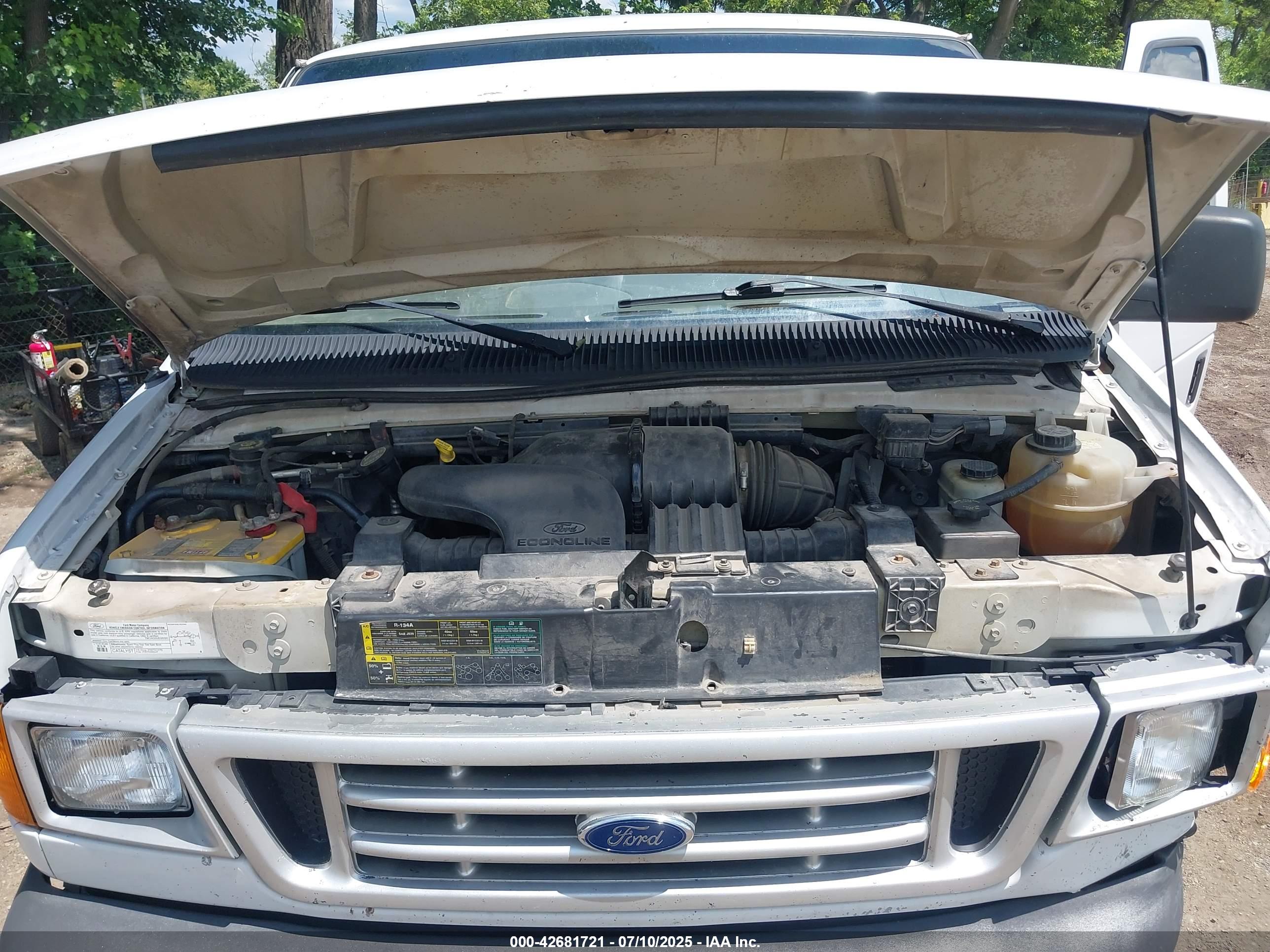 FORD E-250 image 10