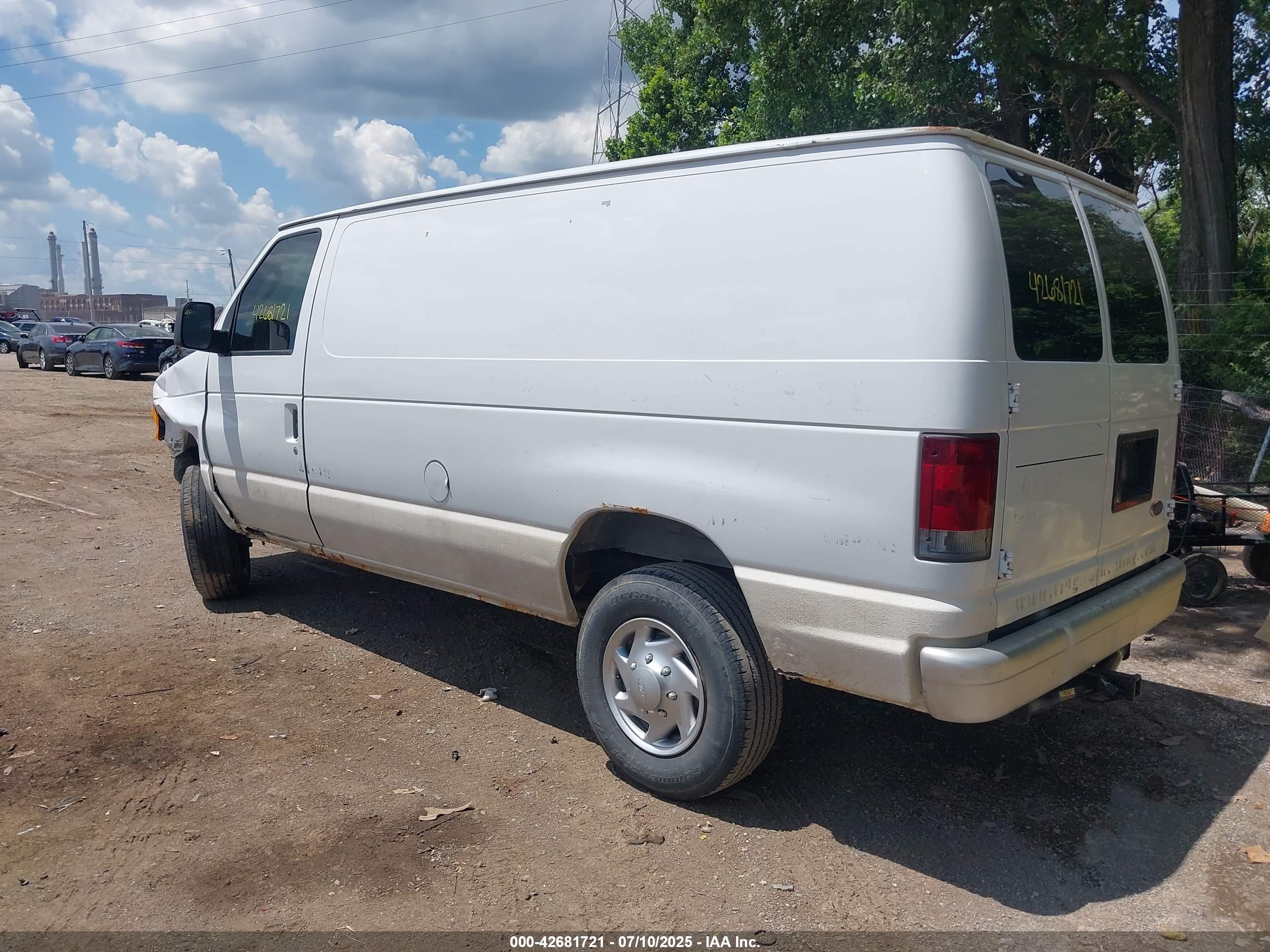 FORD E-250 image 3