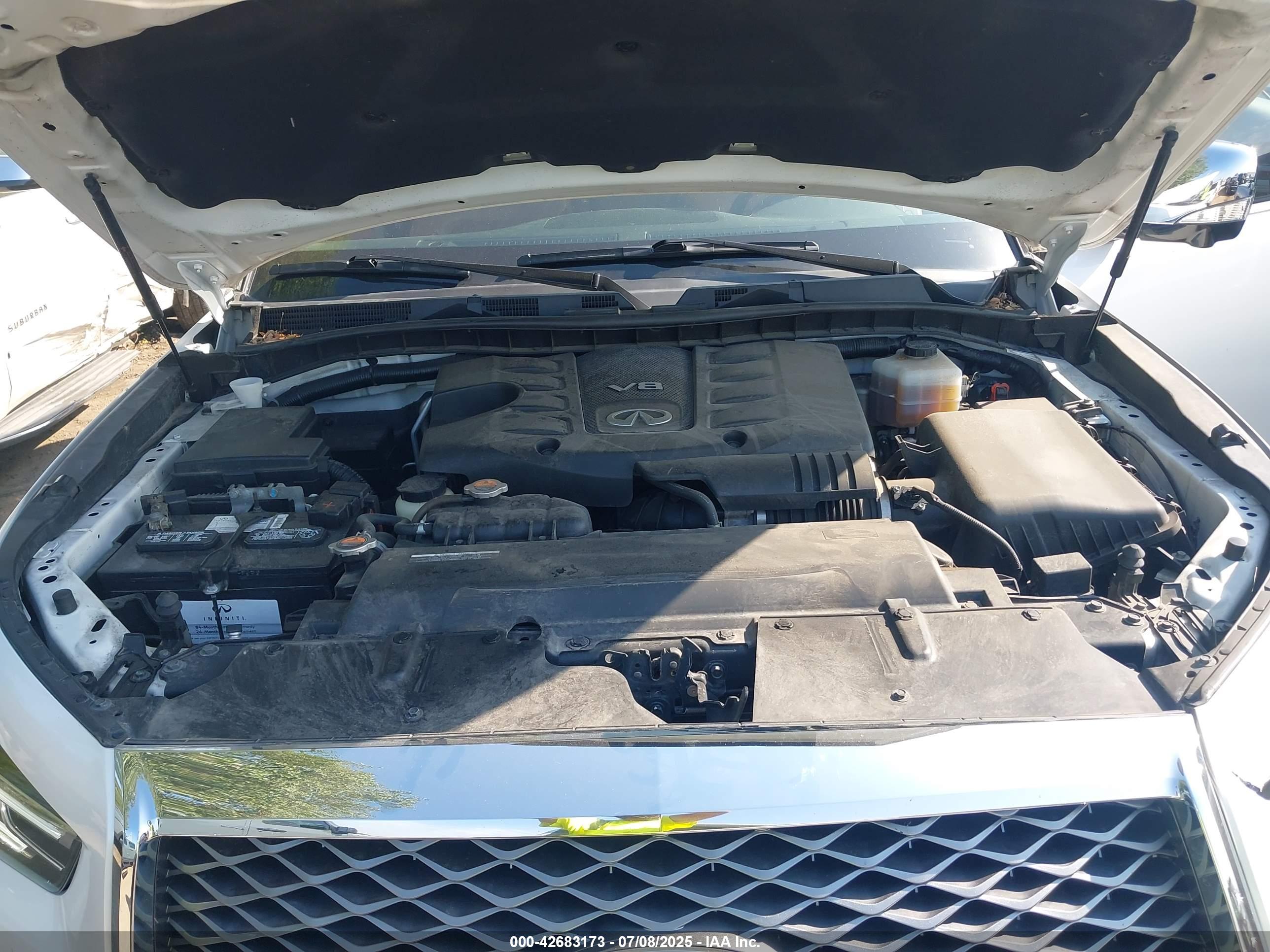 INFINITI QX80 image 10