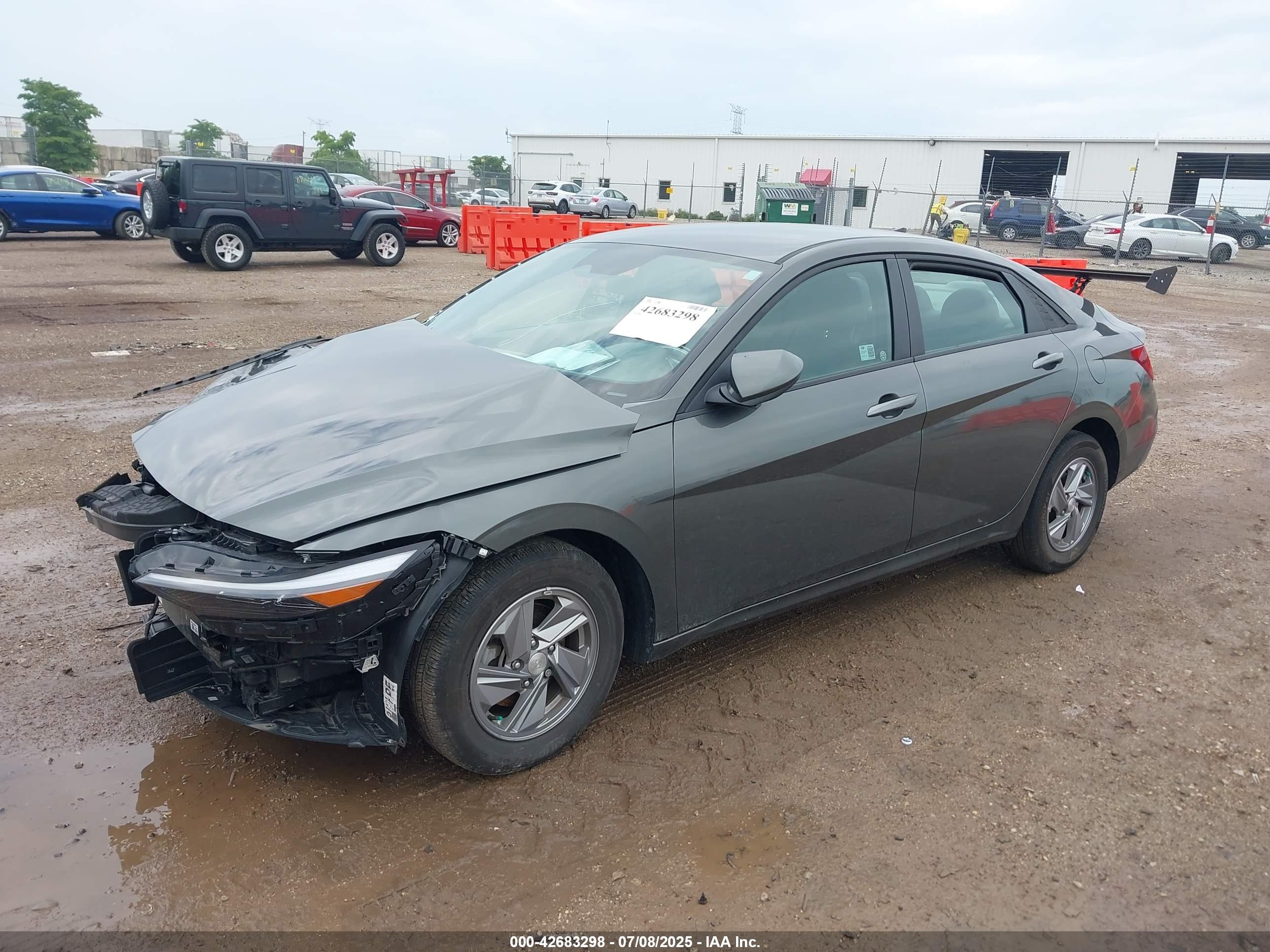 HYUNDAI ELANTRA image 2