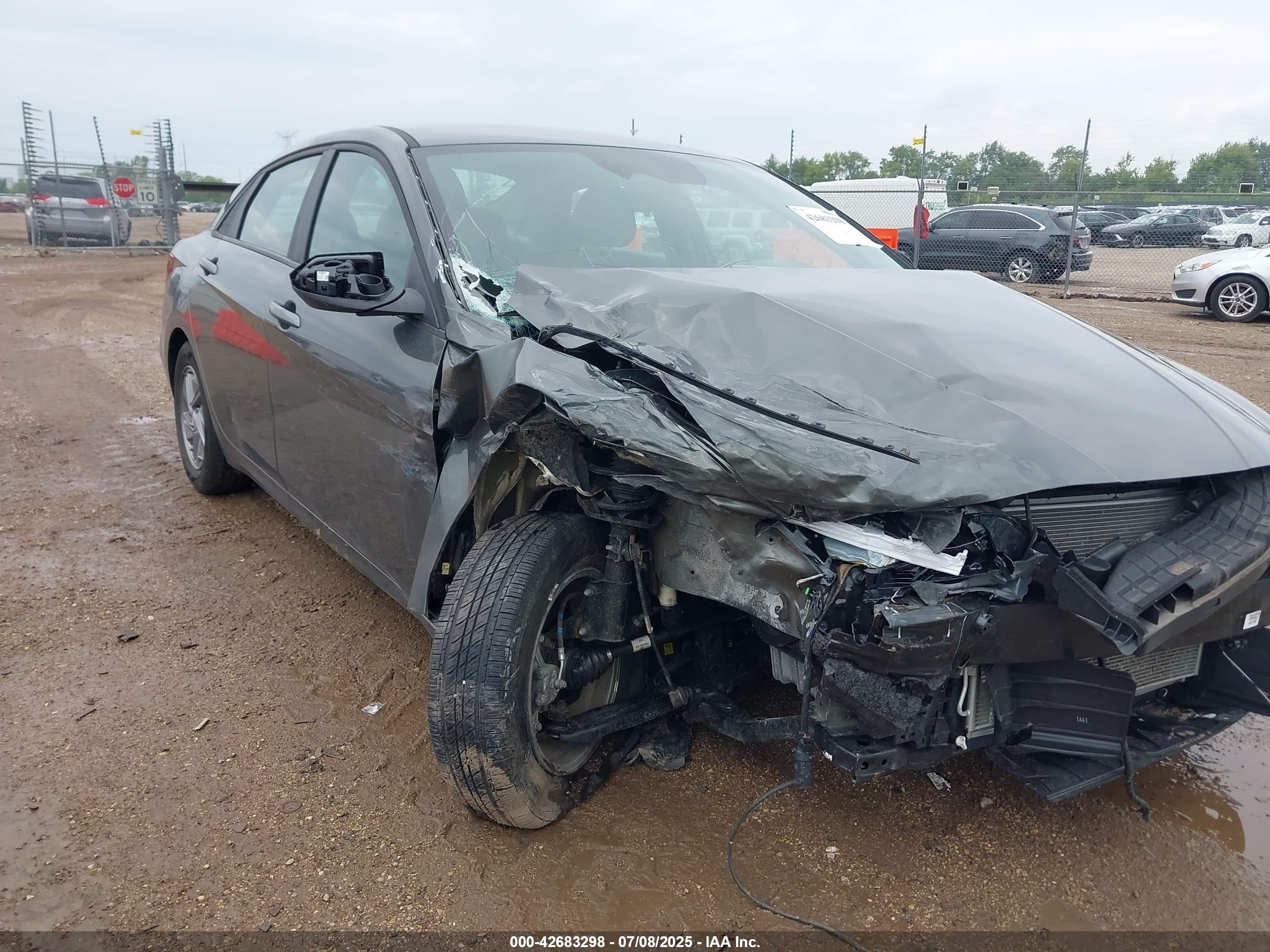 HYUNDAI ELANTRA image 6