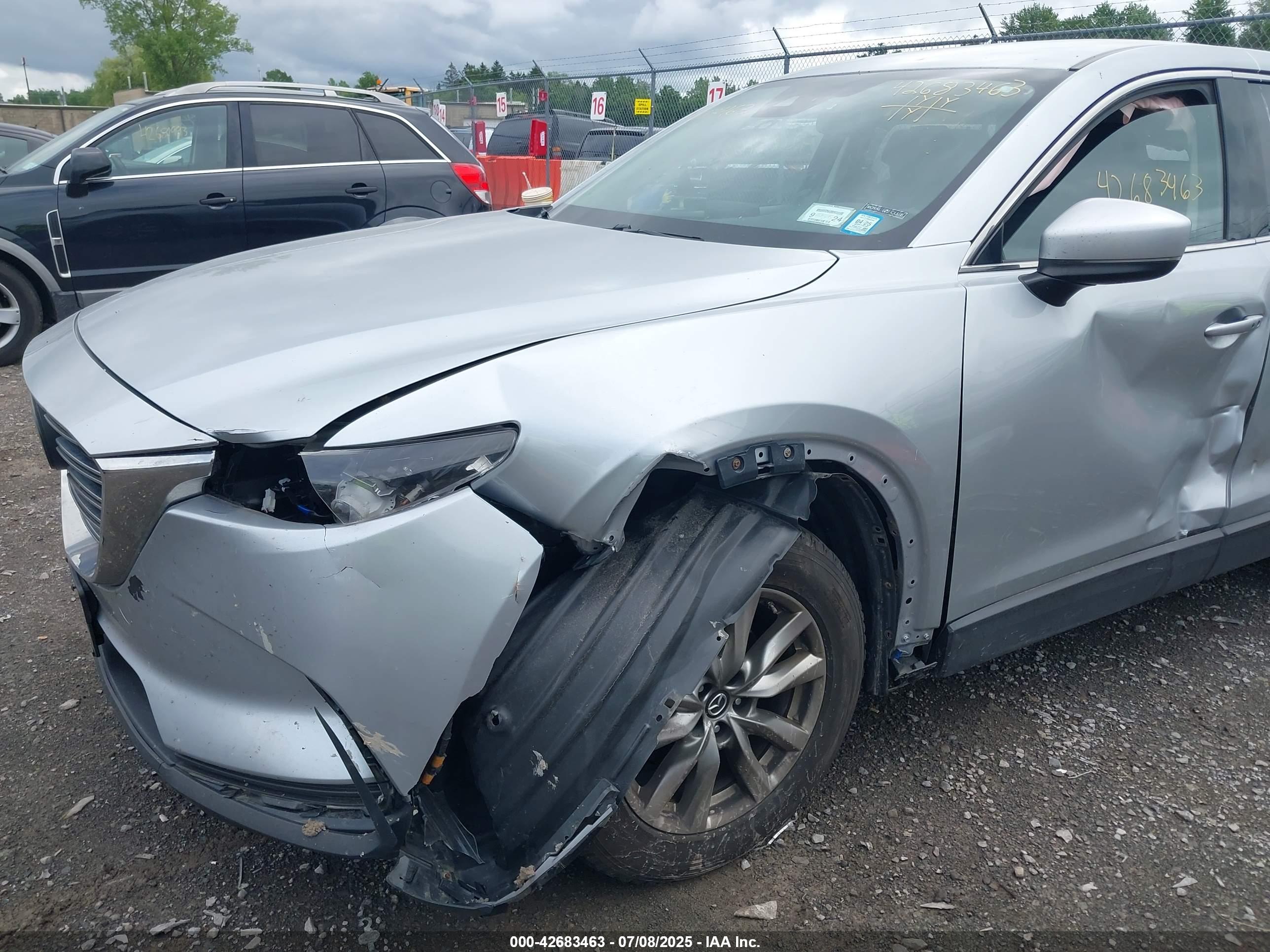 MAZDA CX-9 image 6