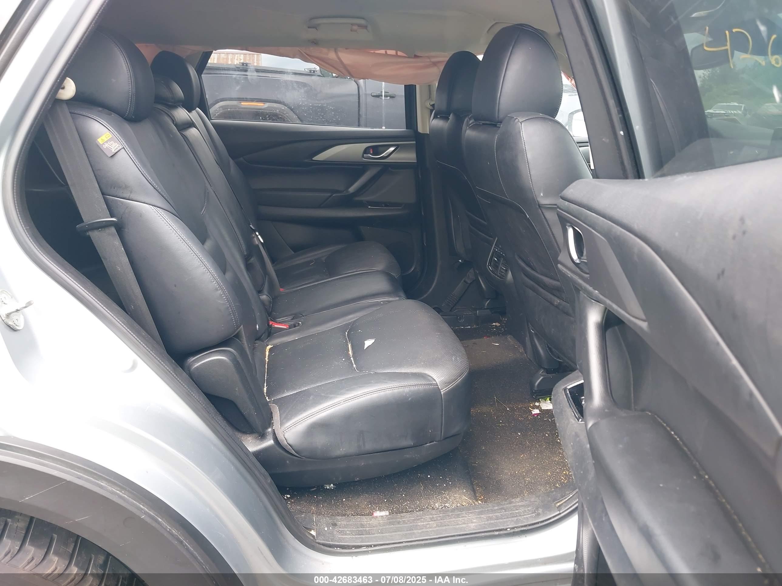 MAZDA CX-9 image 8