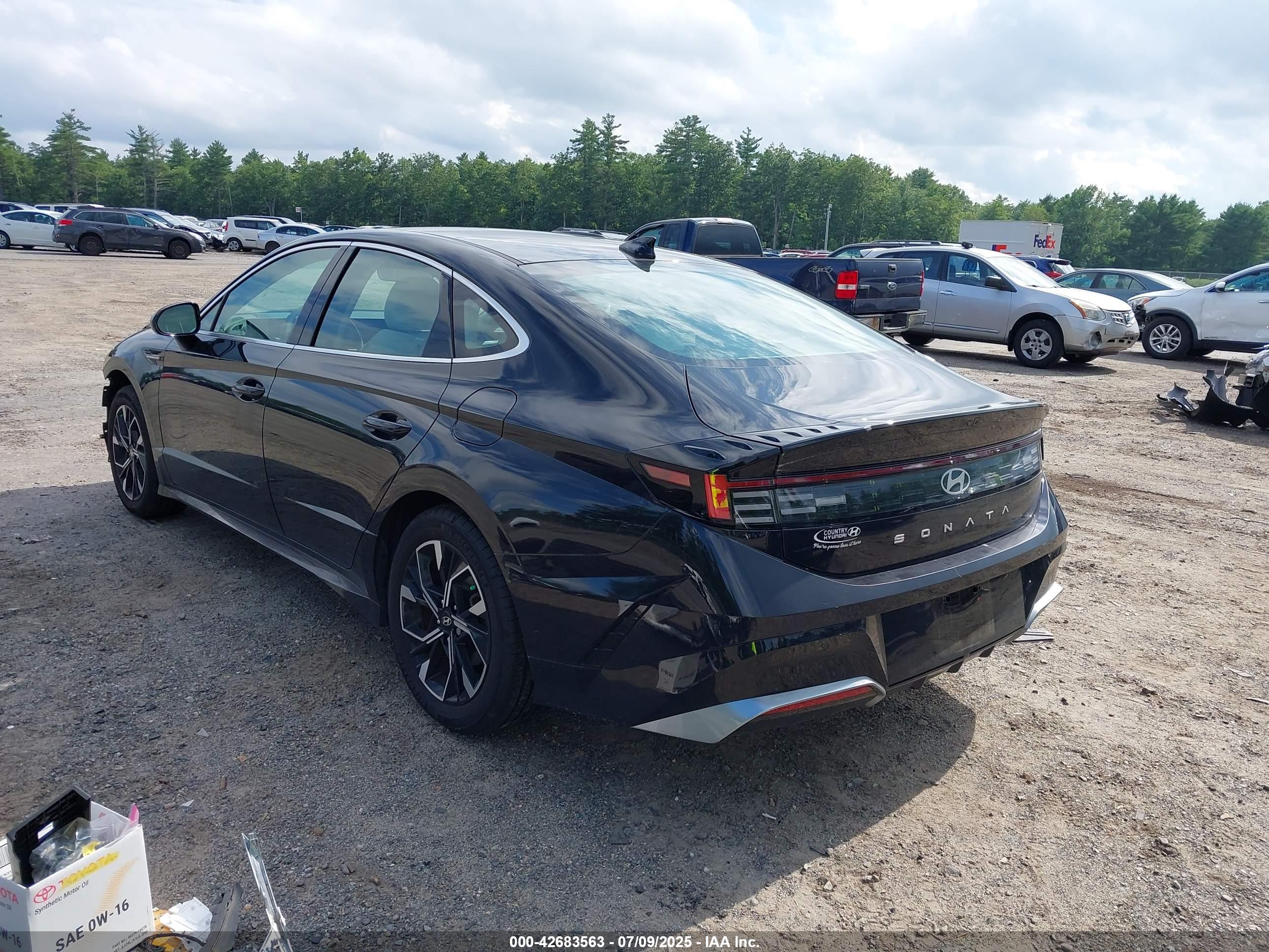 HYUNDAI SONATA image 3