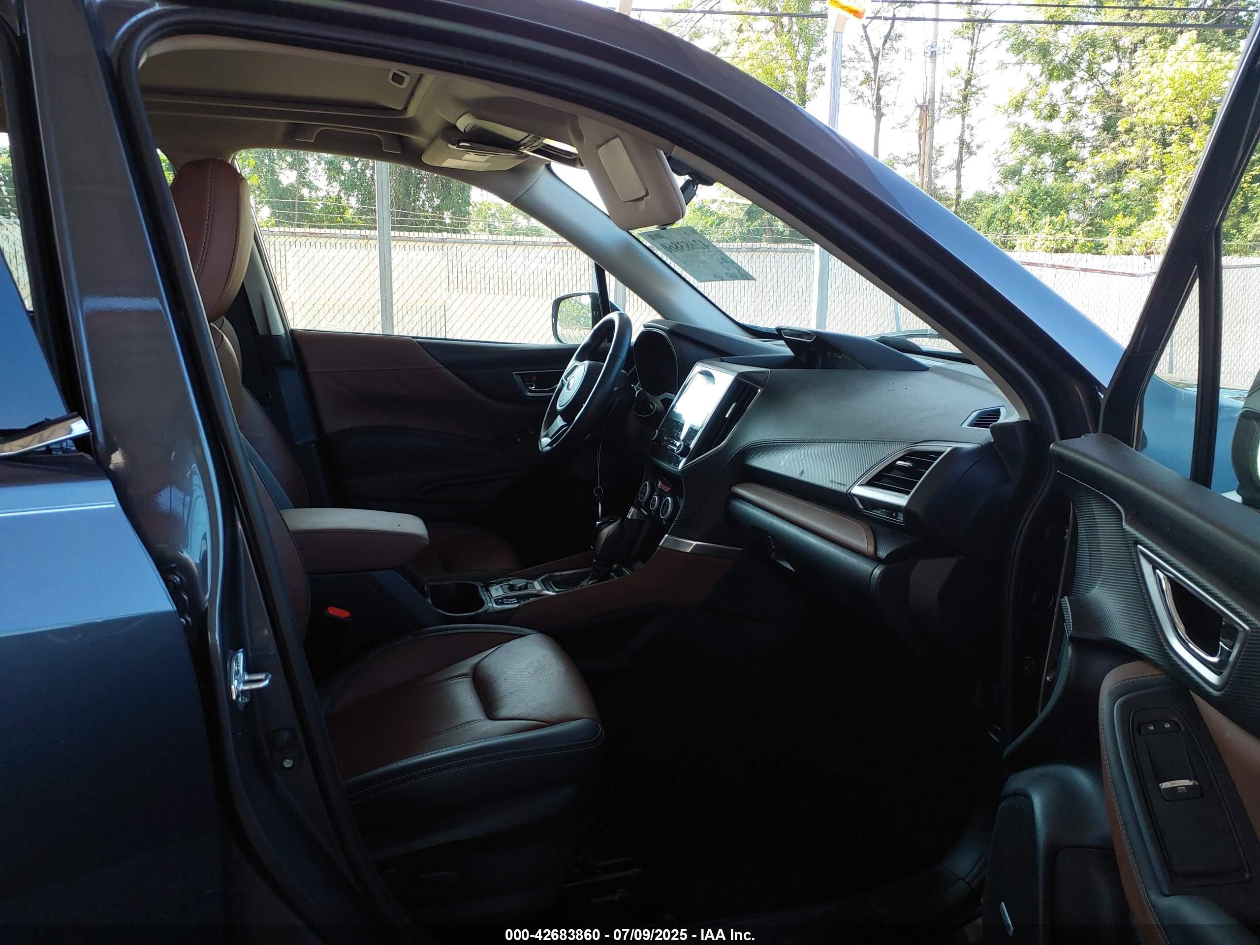 SUBARU FORESTER image 5