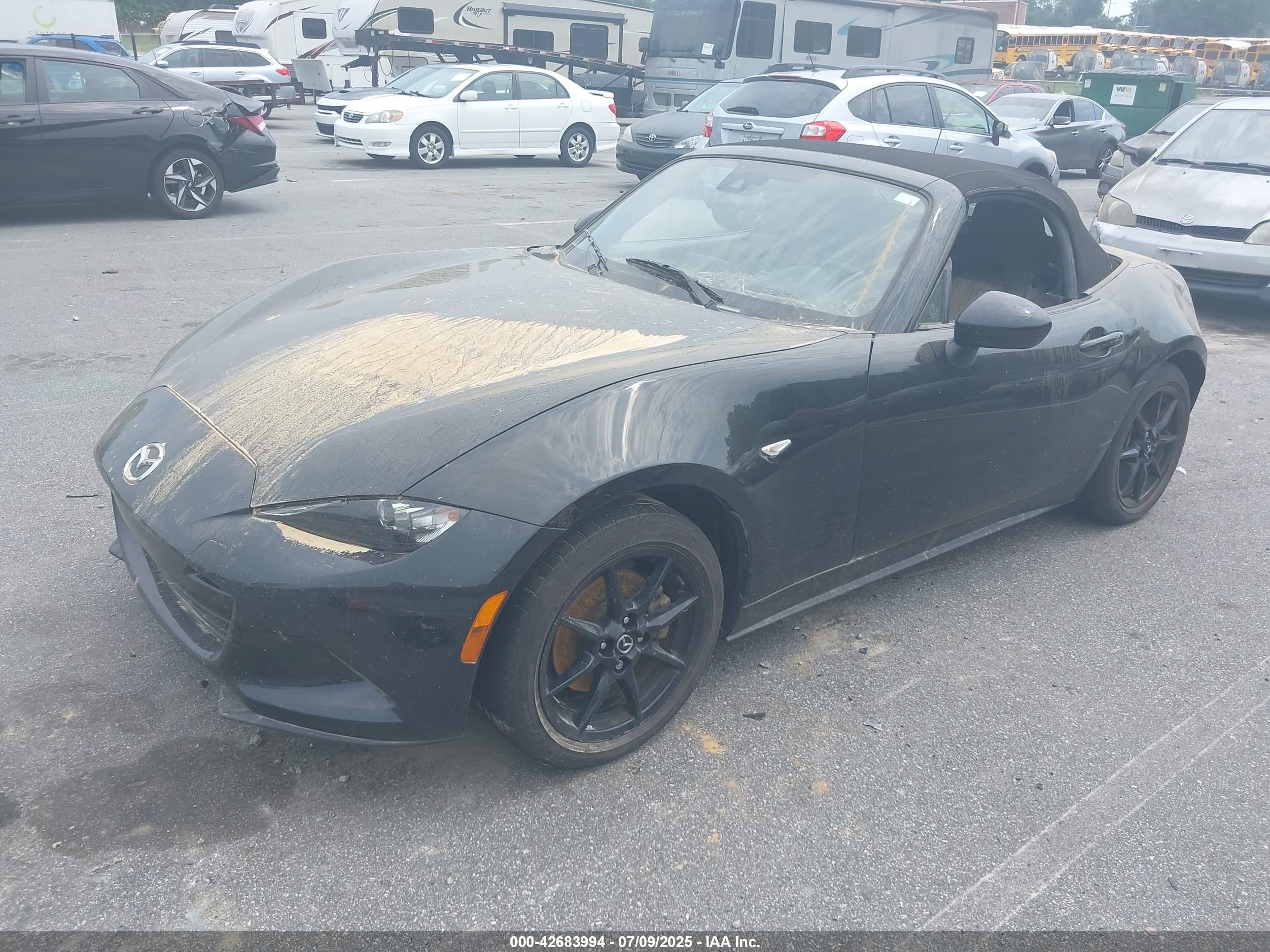 MAZDA MX-5 image 2