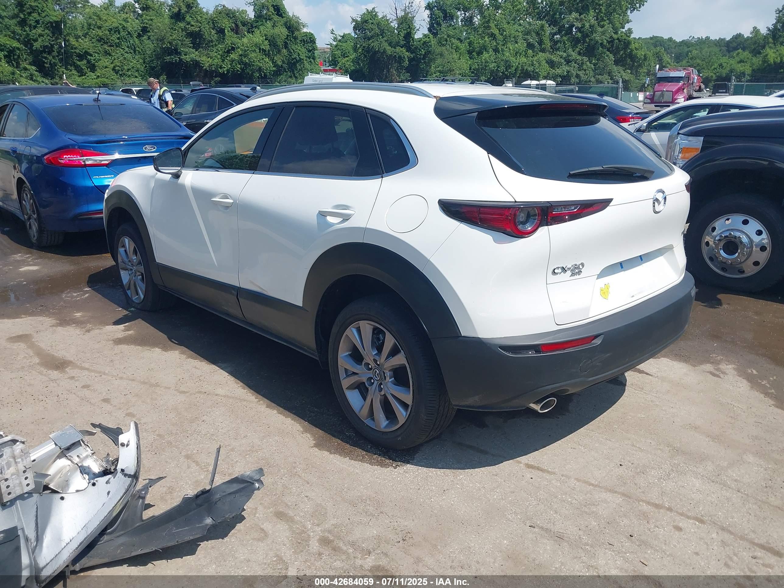 MAZDA CX-30 image 3