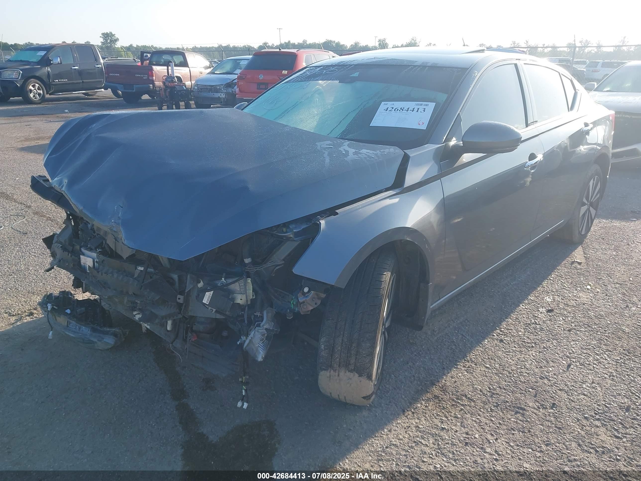 NISSAN ALTIMA image 2