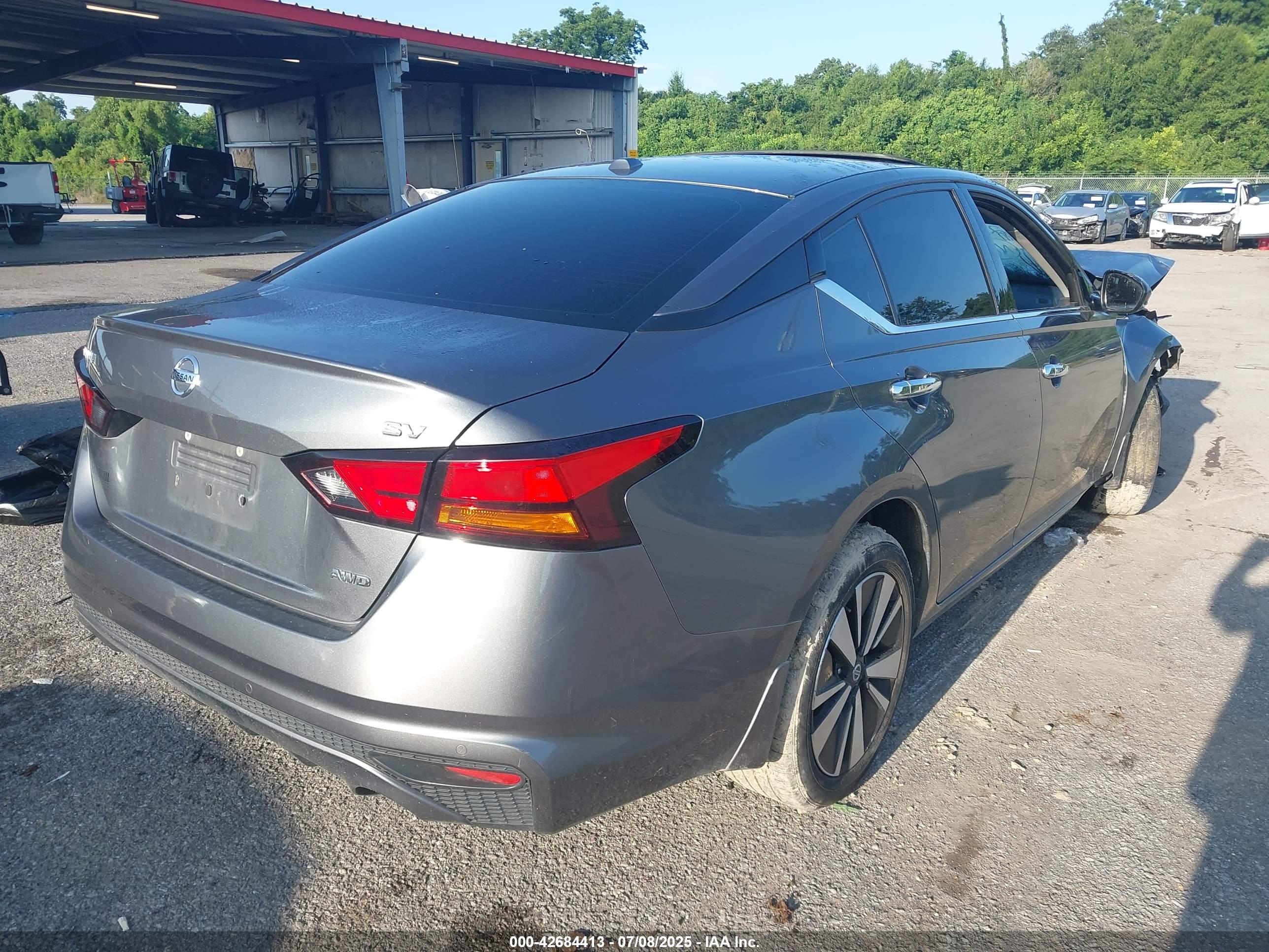NISSAN ALTIMA image 4
