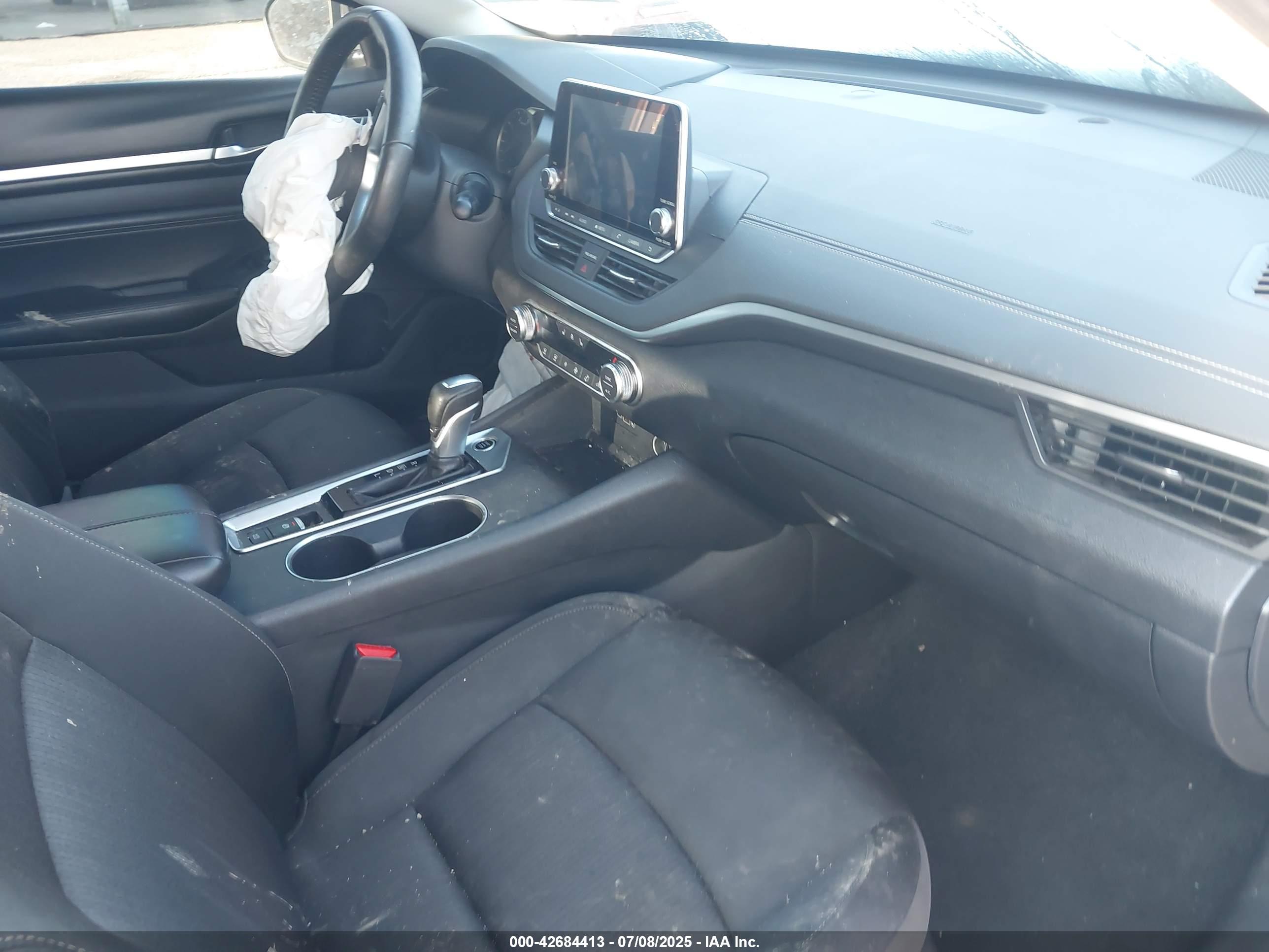 NISSAN ALTIMA image 5
