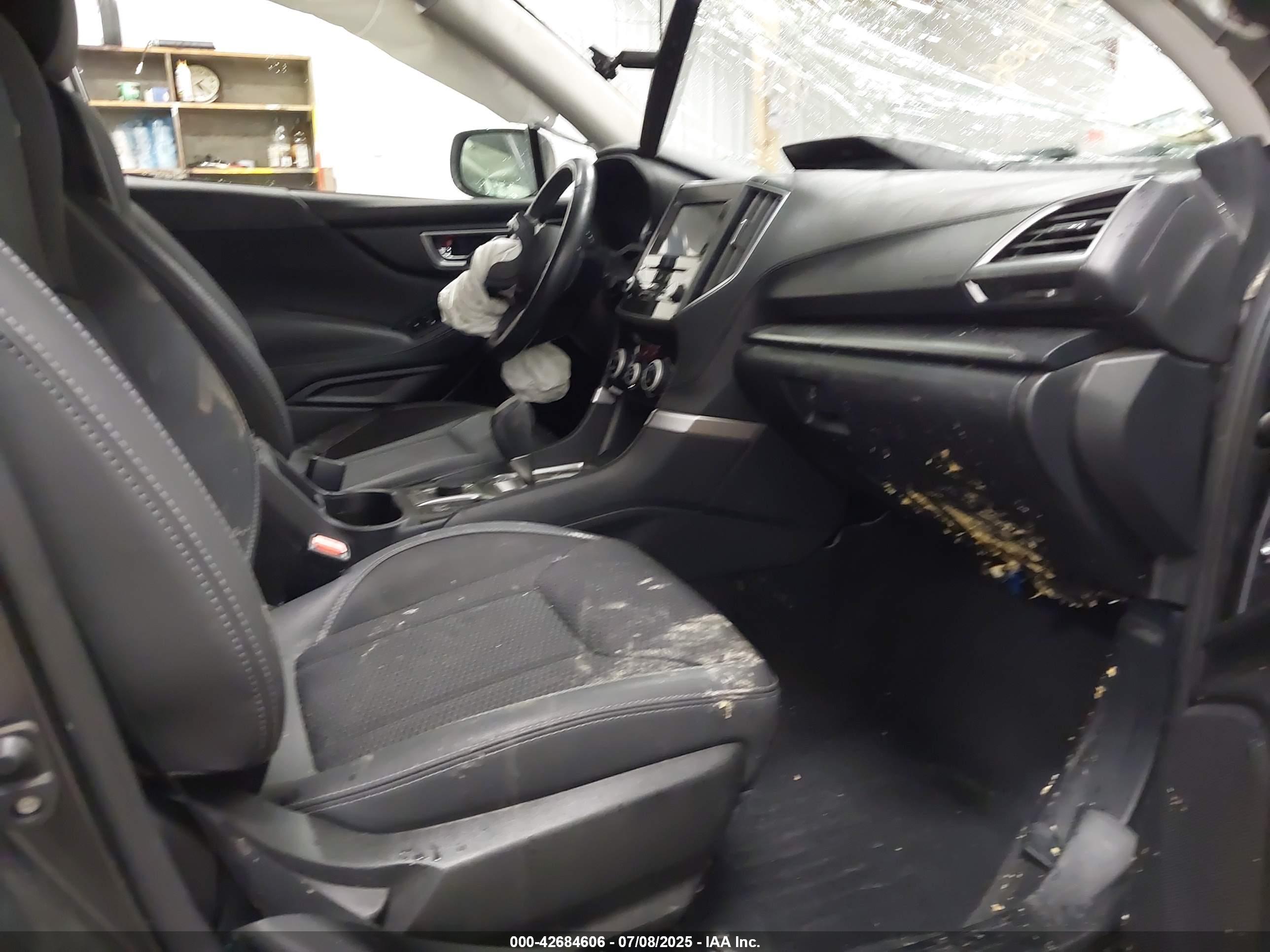 SUBARU FORESTER image 5