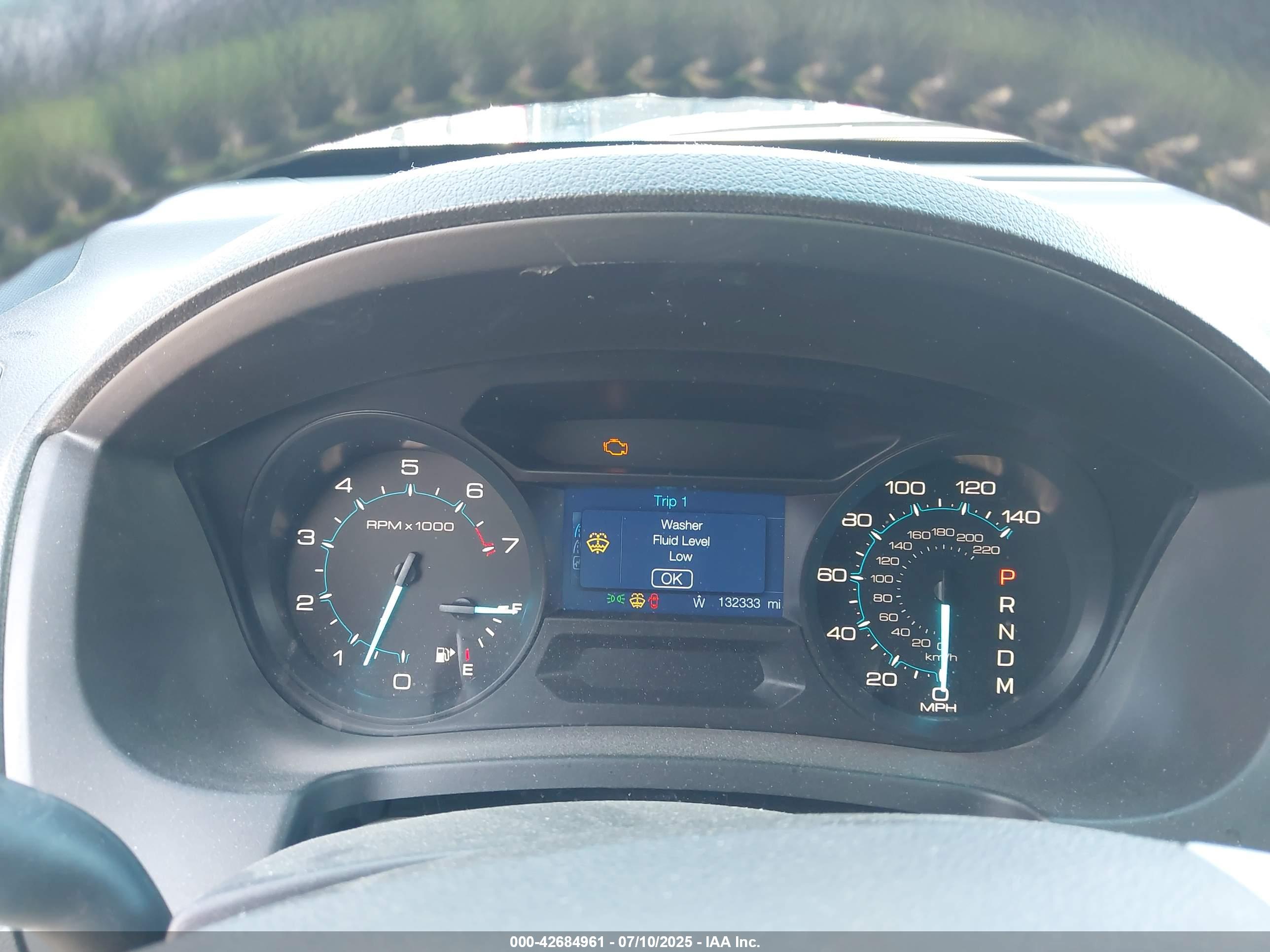FORD EXPLORER image 7