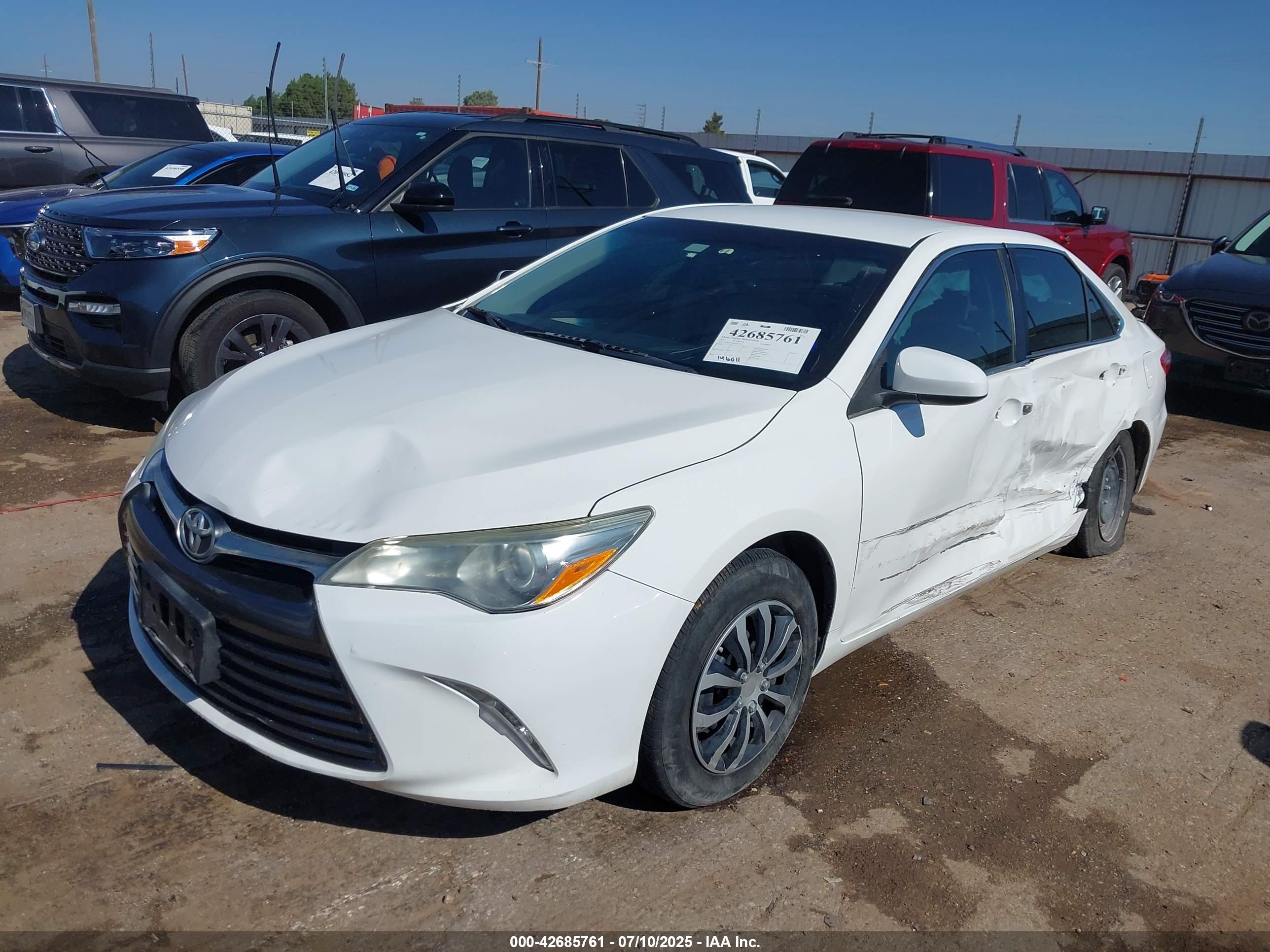 TOYOTA CAMRY image 2