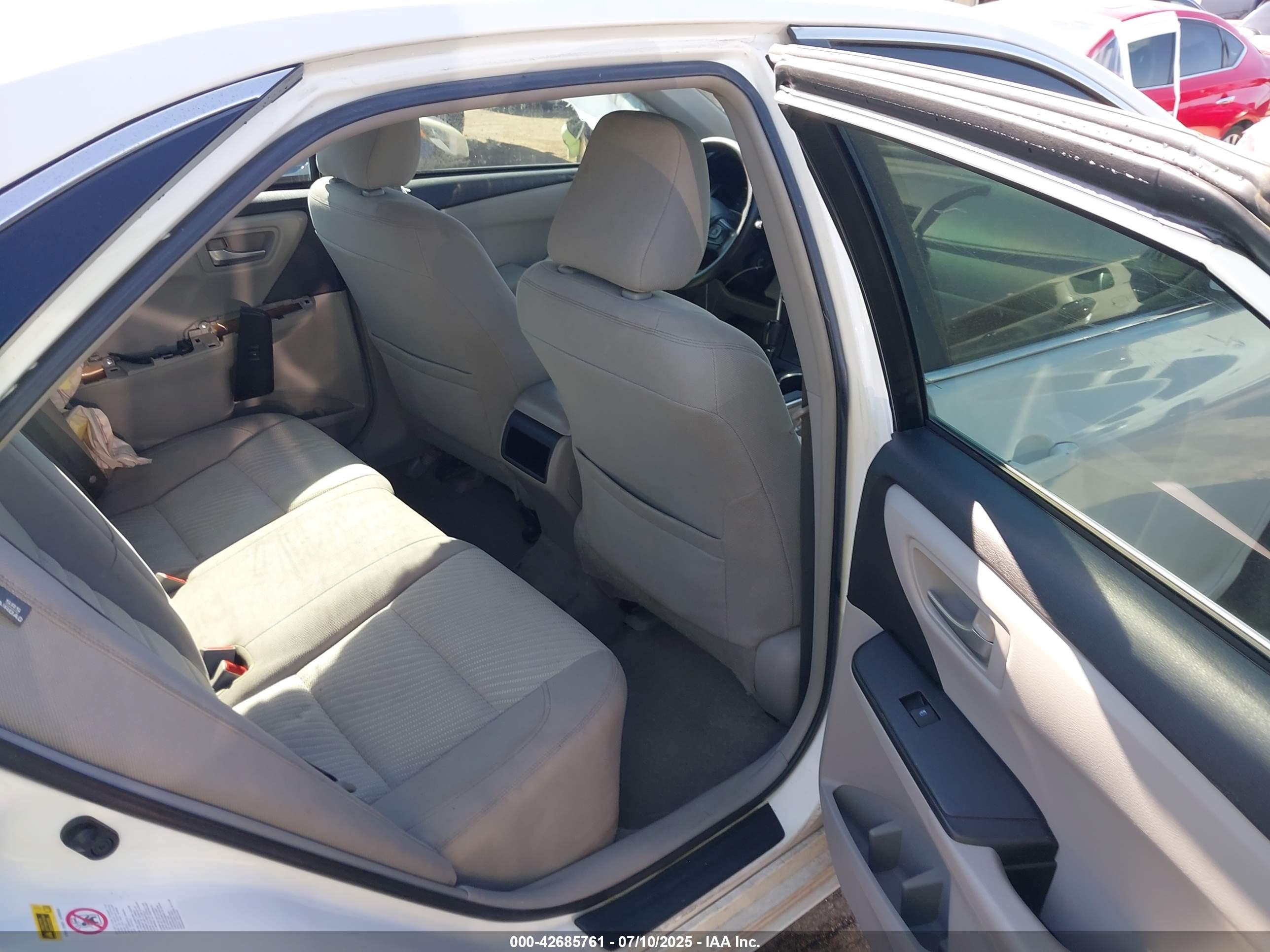 TOYOTA CAMRY image 8
