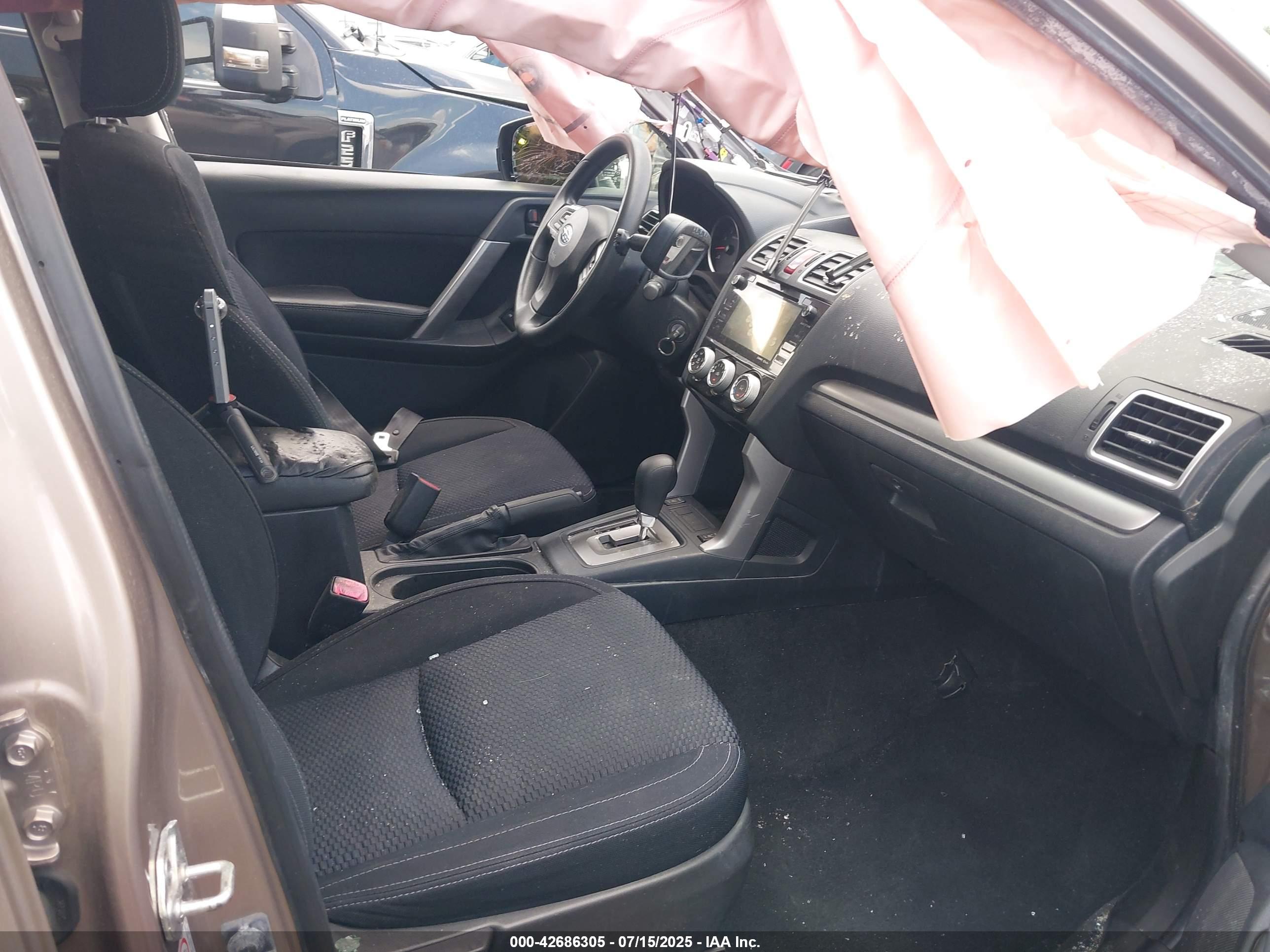 SUBARU FORESTER image 5