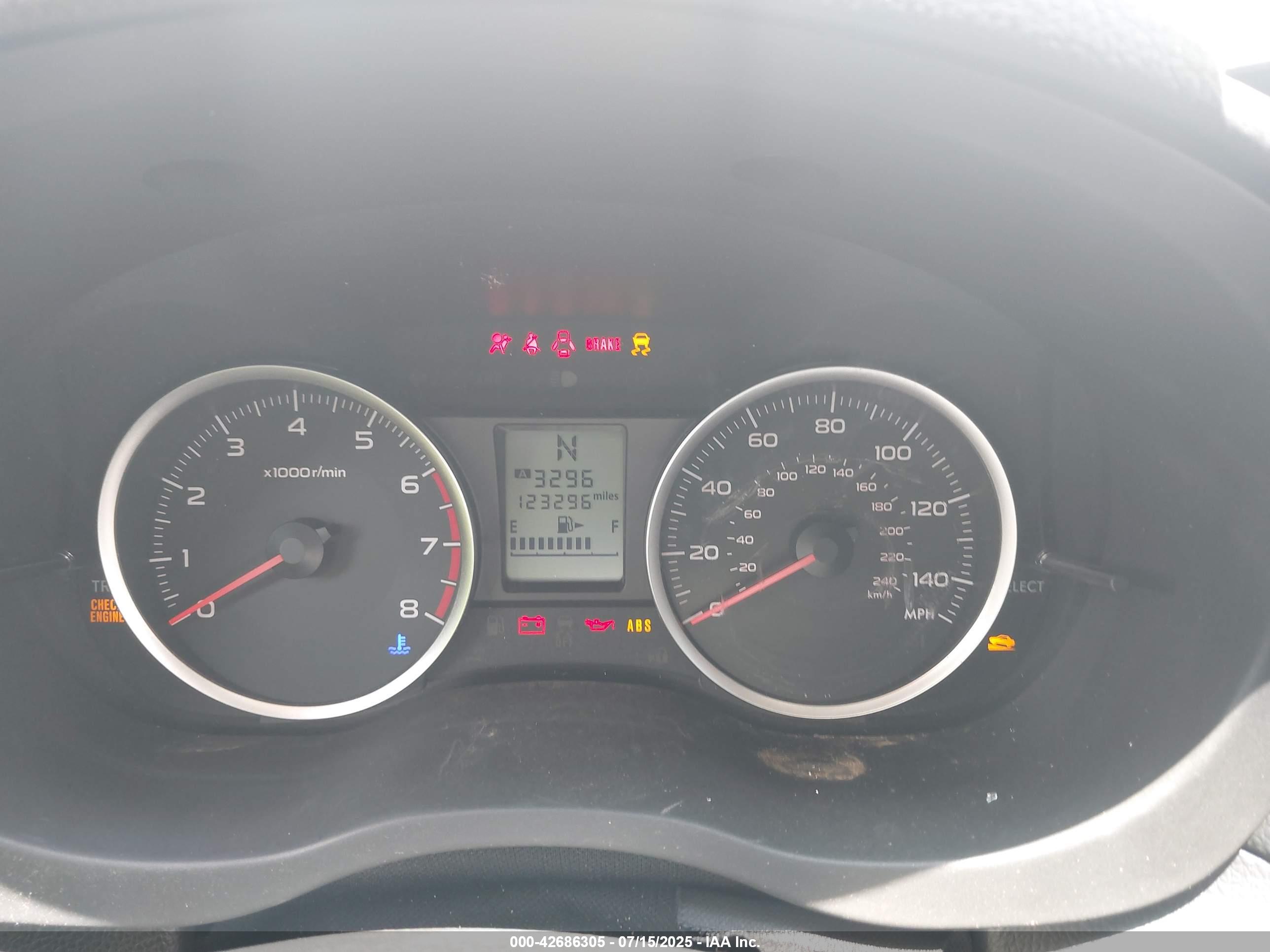 SUBARU FORESTER image 7