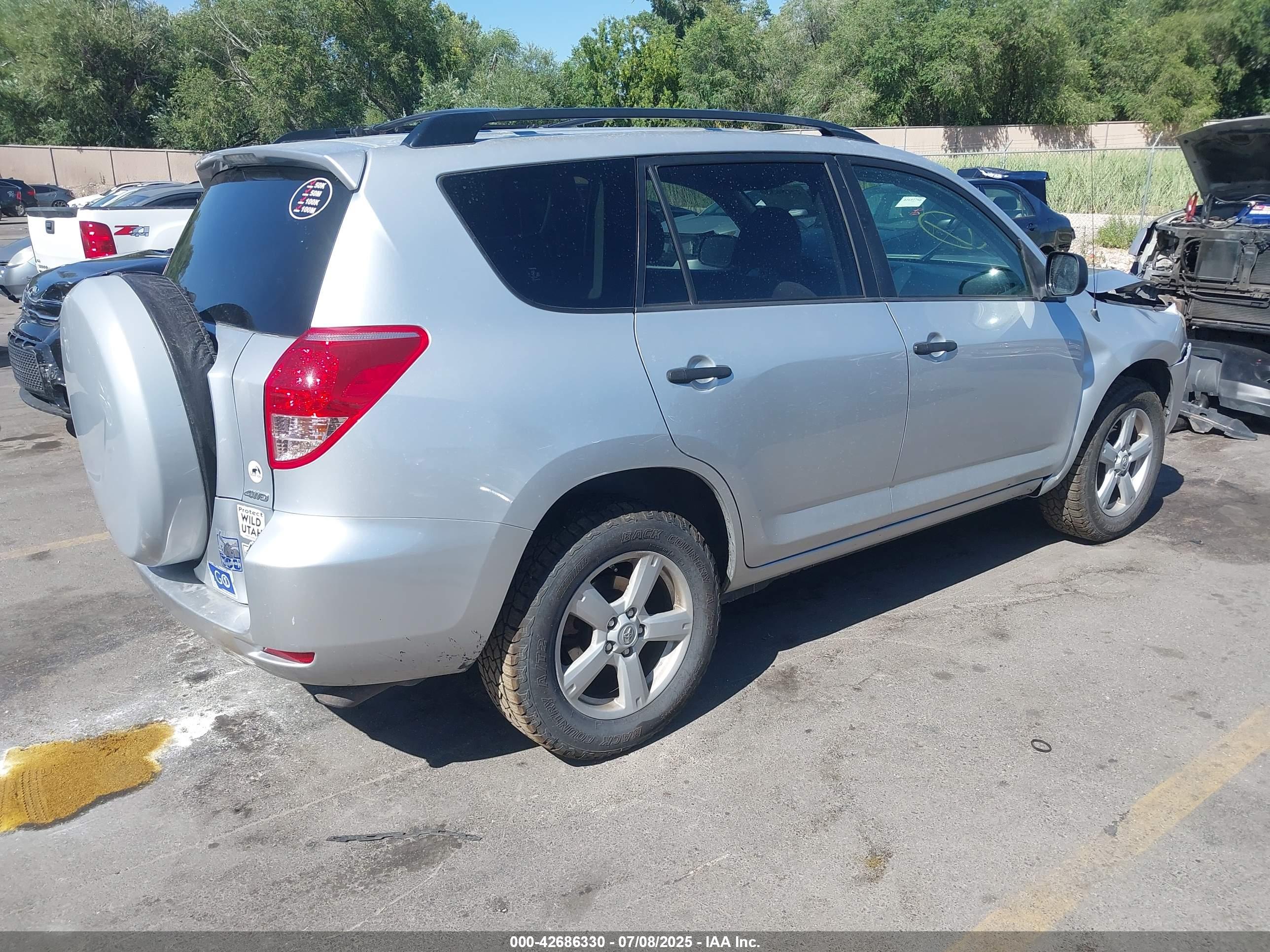 TOYOTA RAV4 image 4