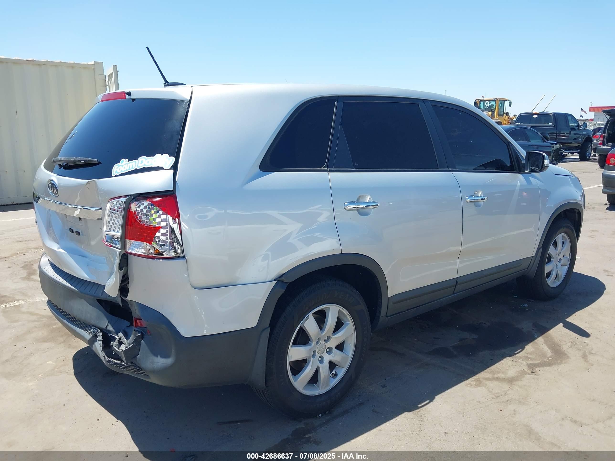 KIA SORENTO image 4
