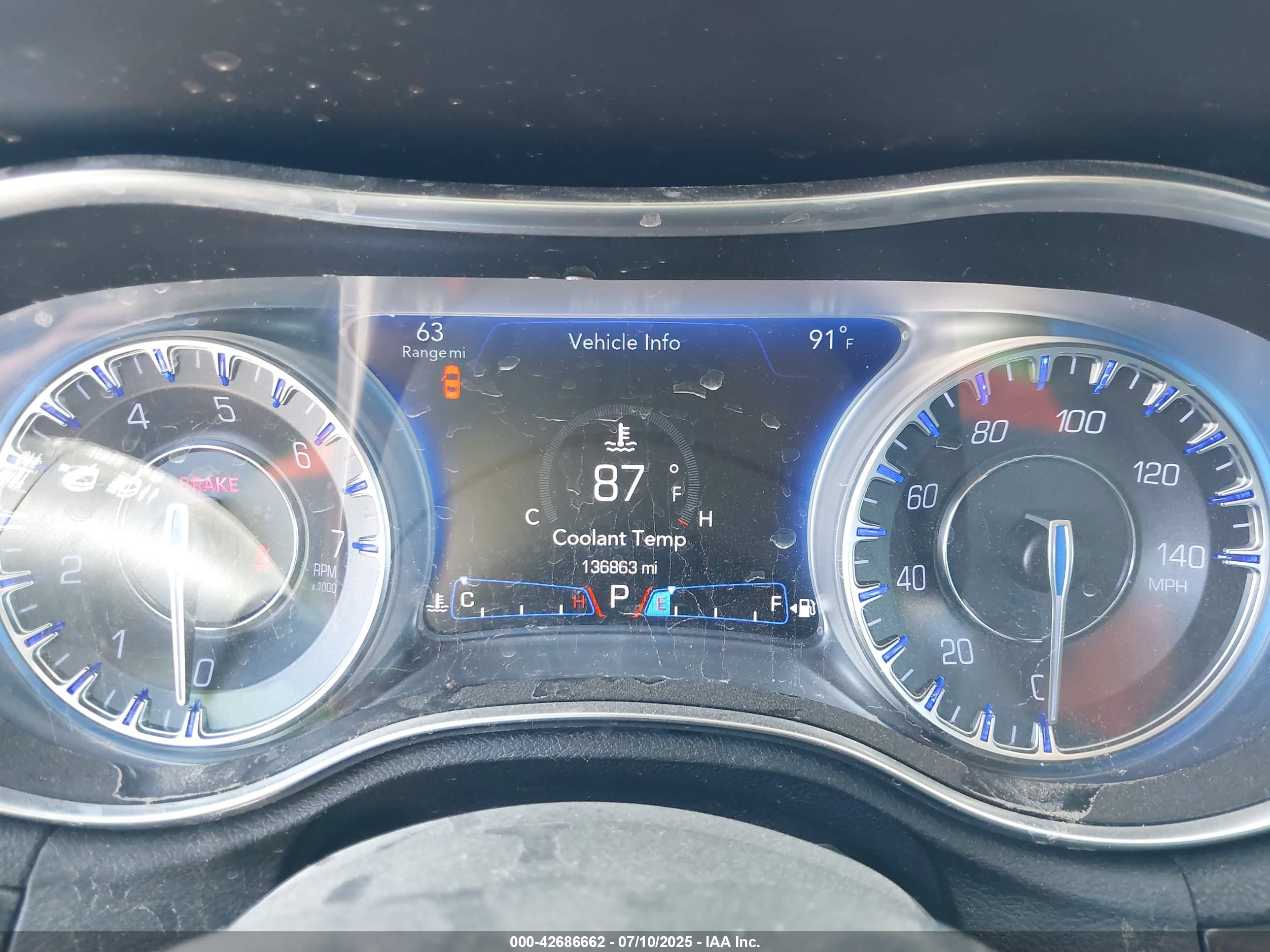CHRYSLER 300 image 7