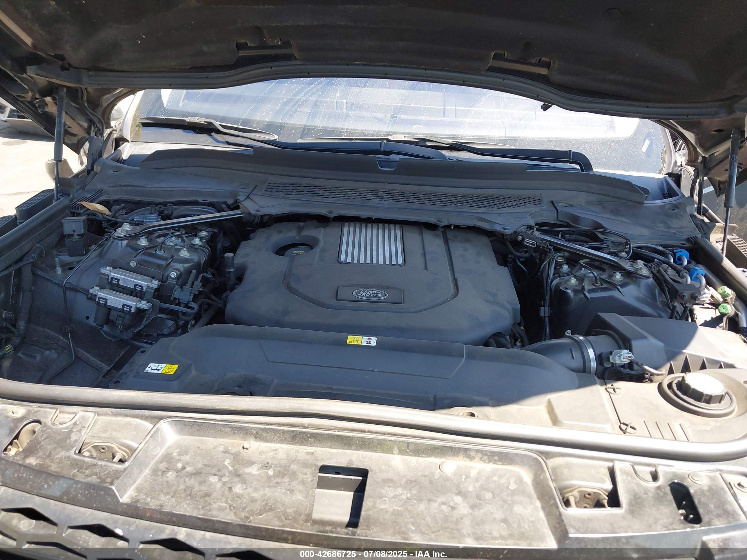 LAND ROVER image 10