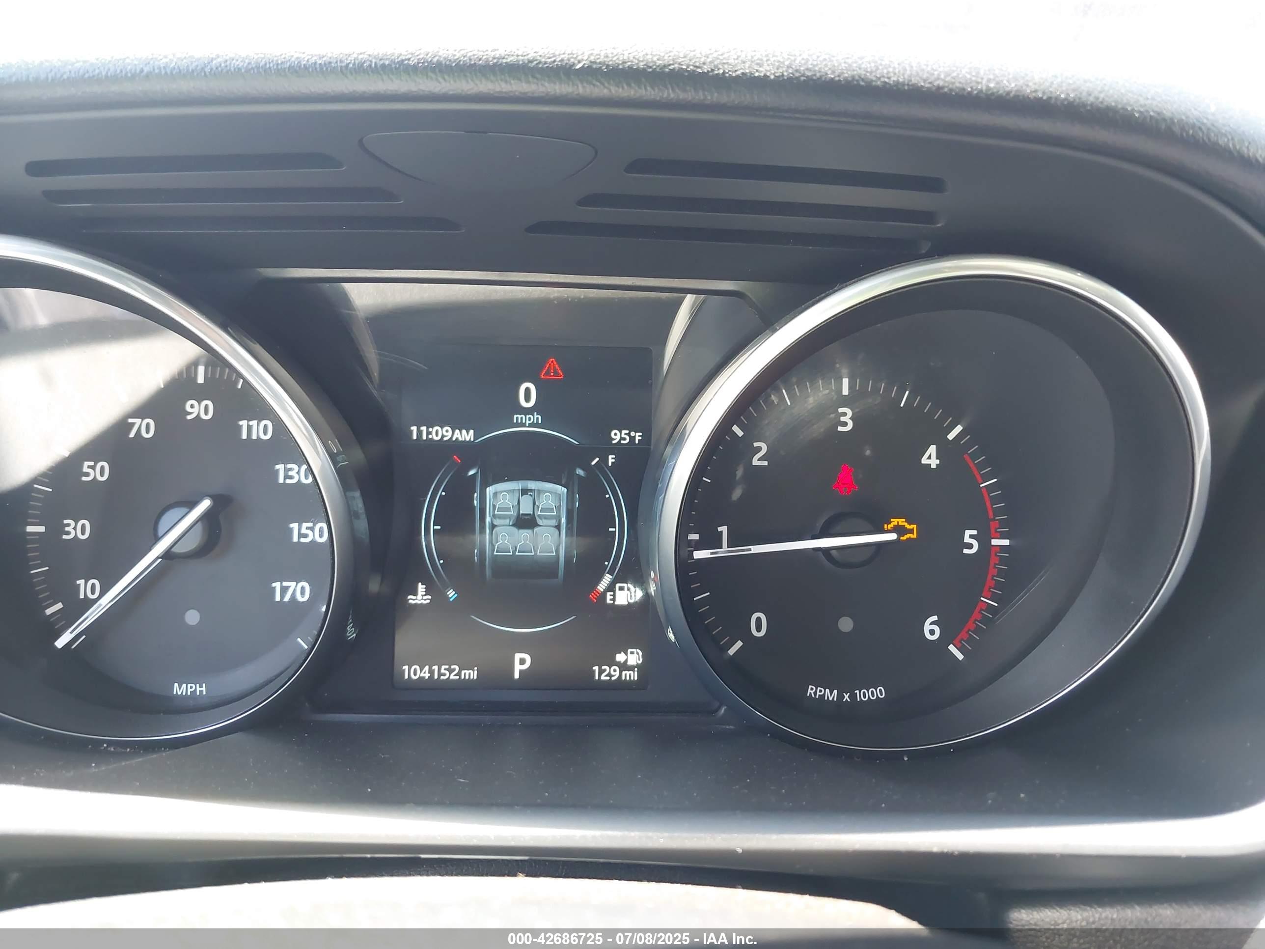 LAND ROVER image 7