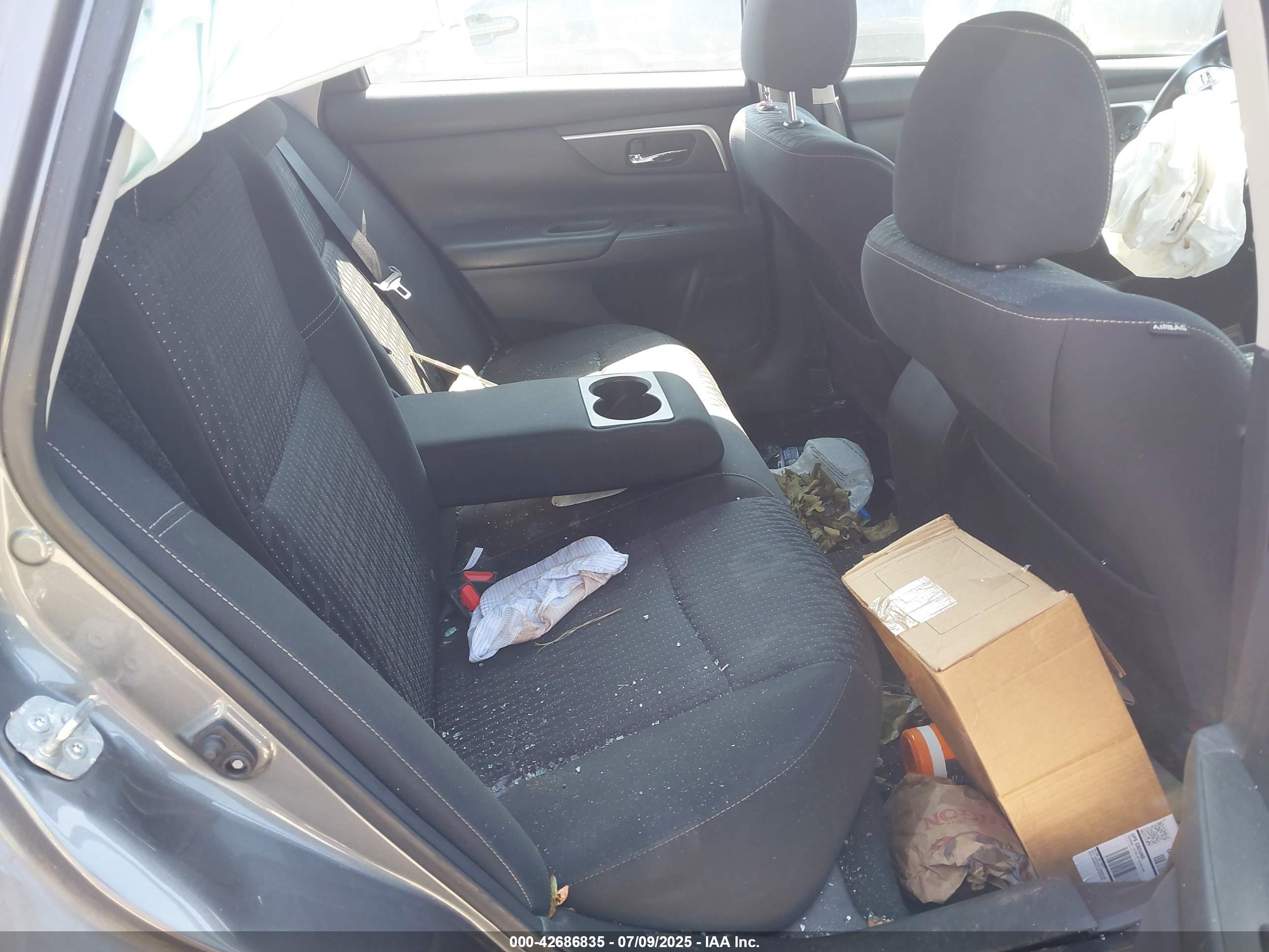 NISSAN ALTIMA image 8
