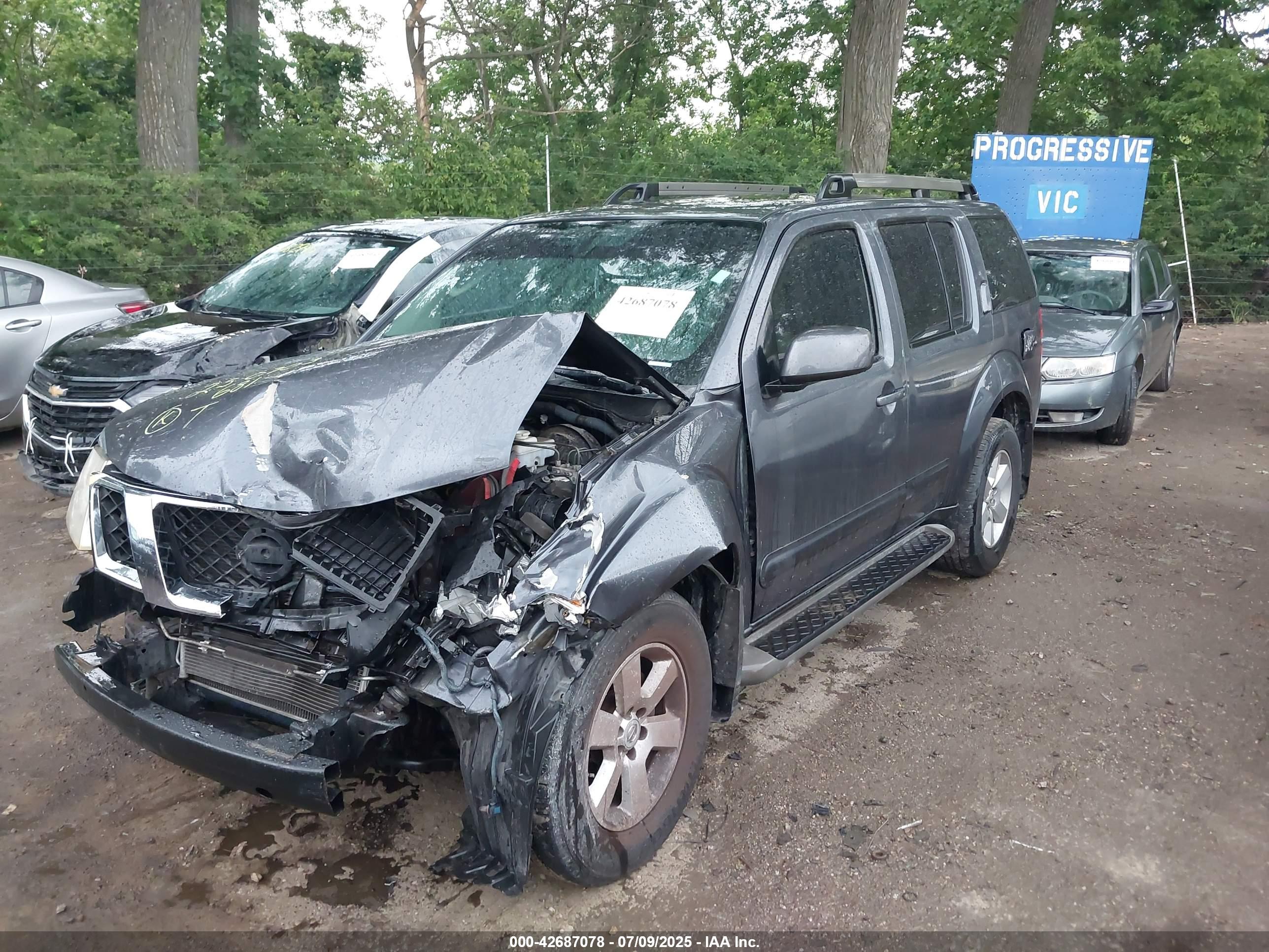 NISSAN PATHFINDER image 2