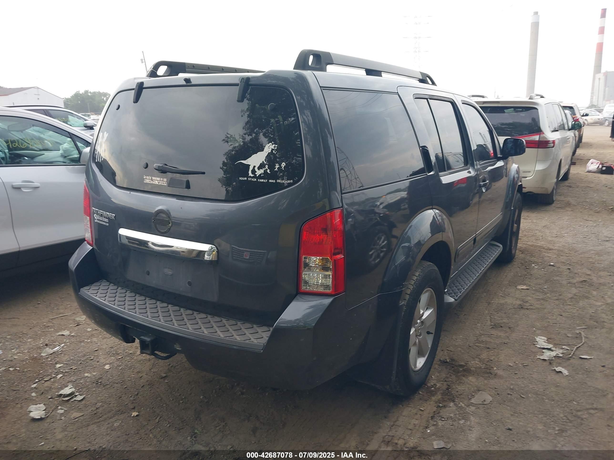 NISSAN PATHFINDER image 4