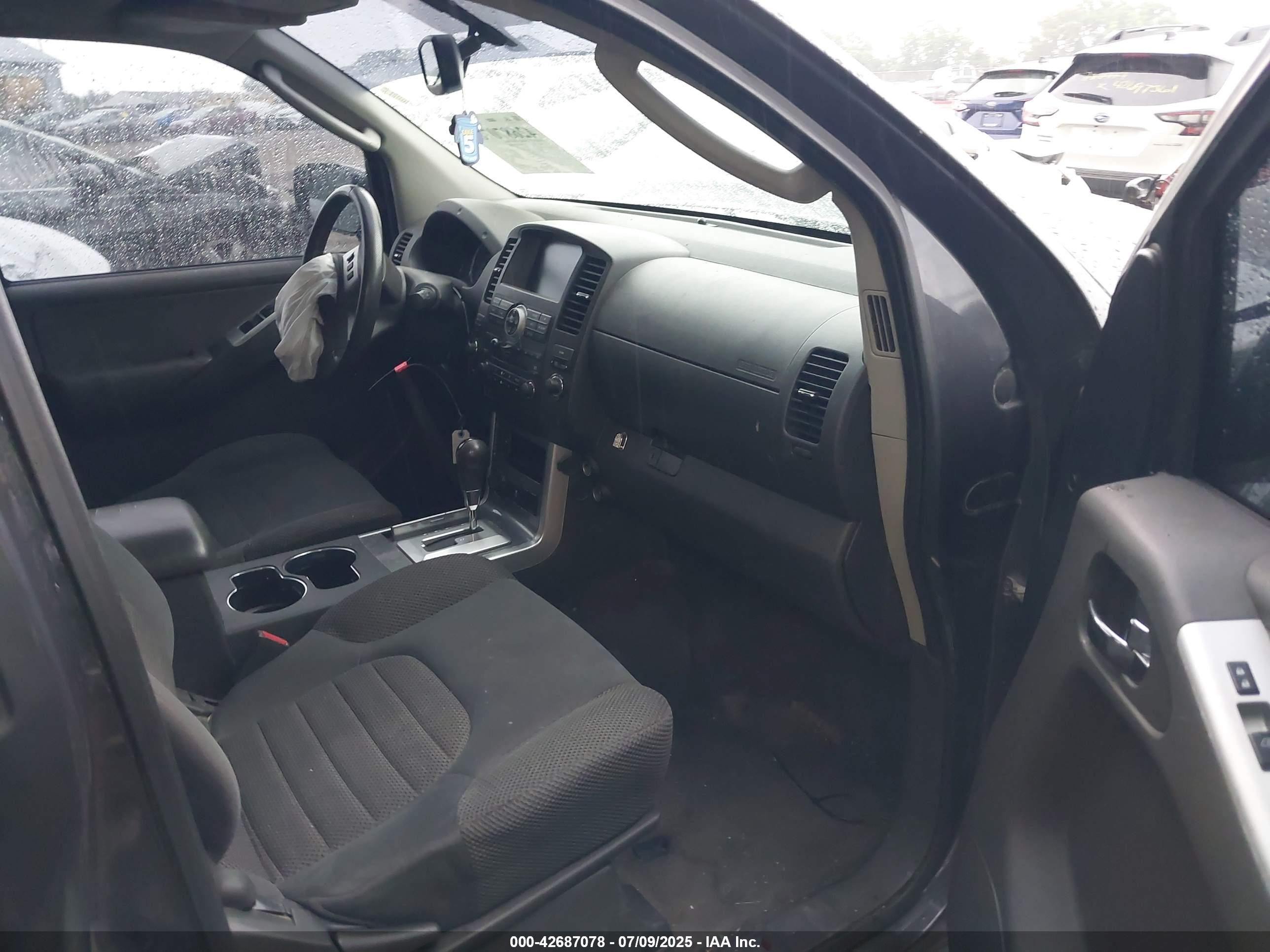 NISSAN PATHFINDER image 5