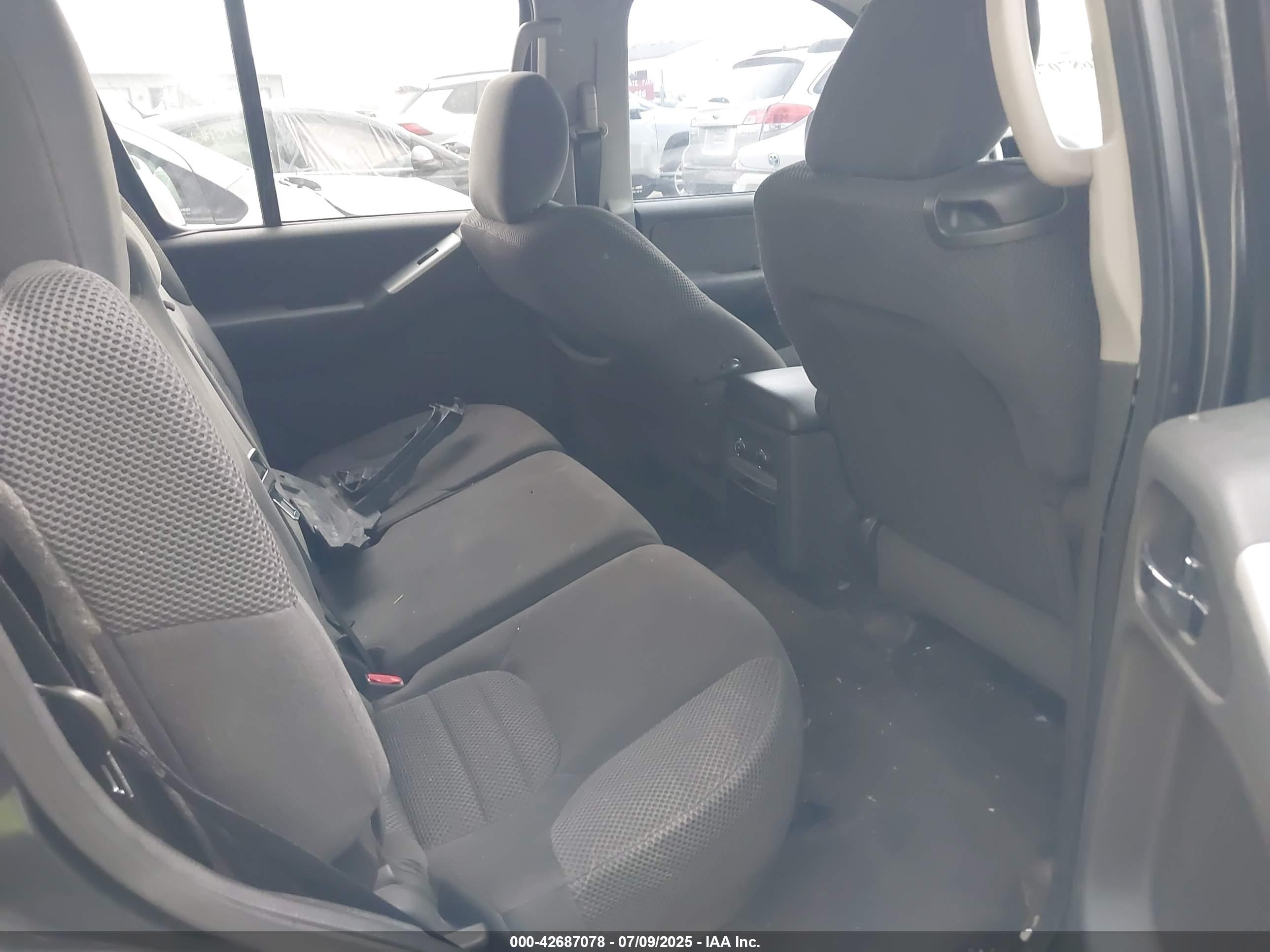 NISSAN PATHFINDER image 8