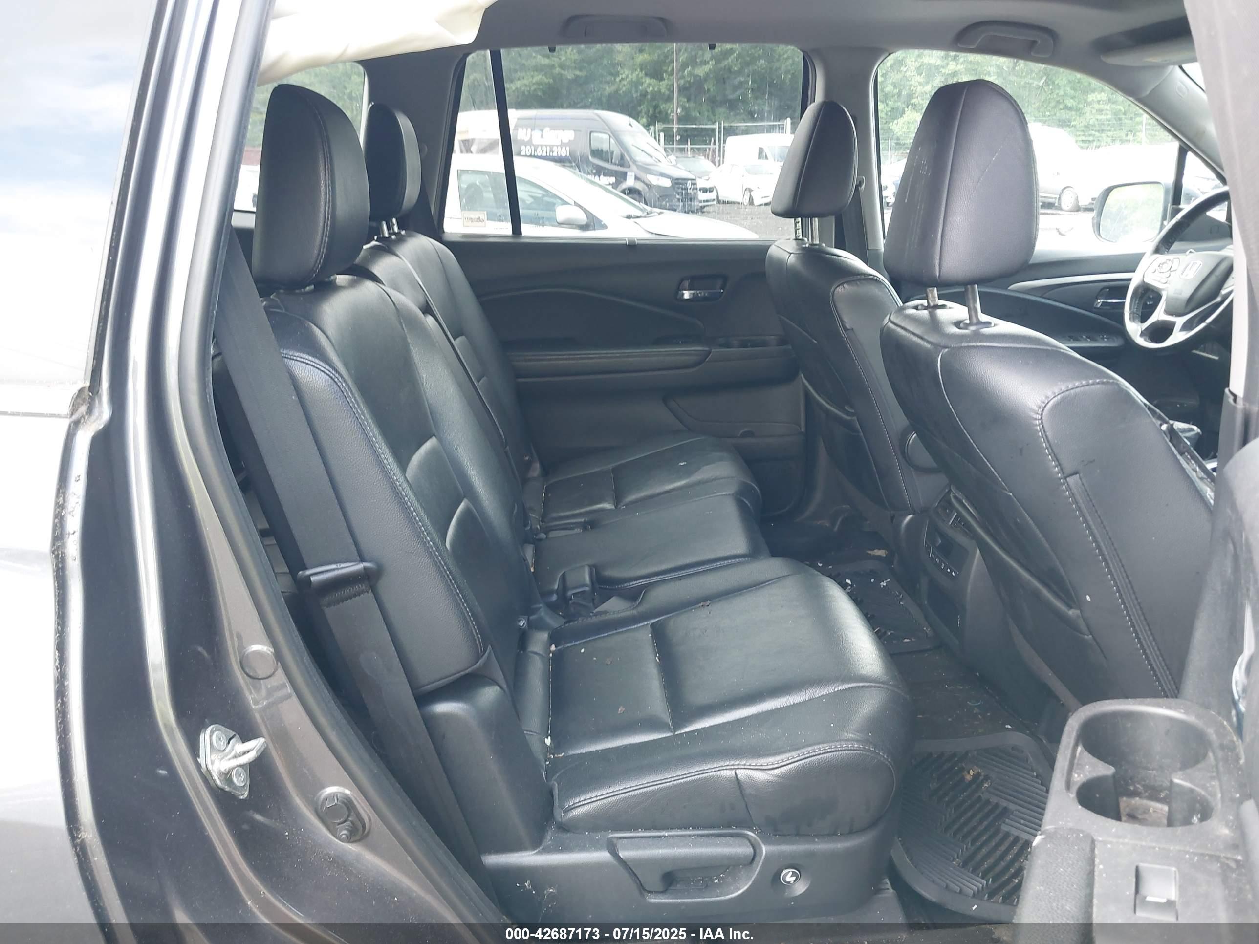 HONDA PILOT image 8
