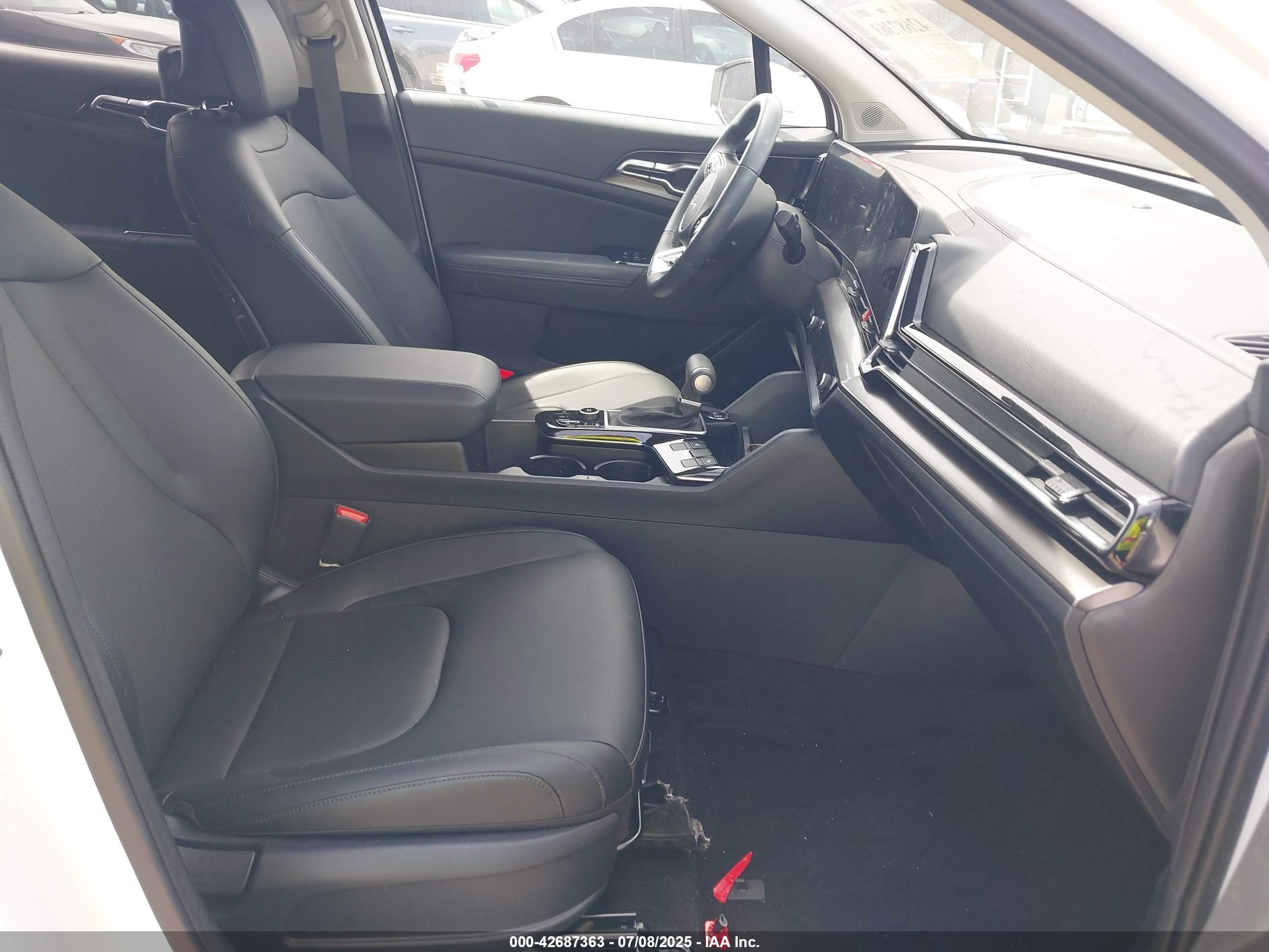 KIA SPORTAGE image 5