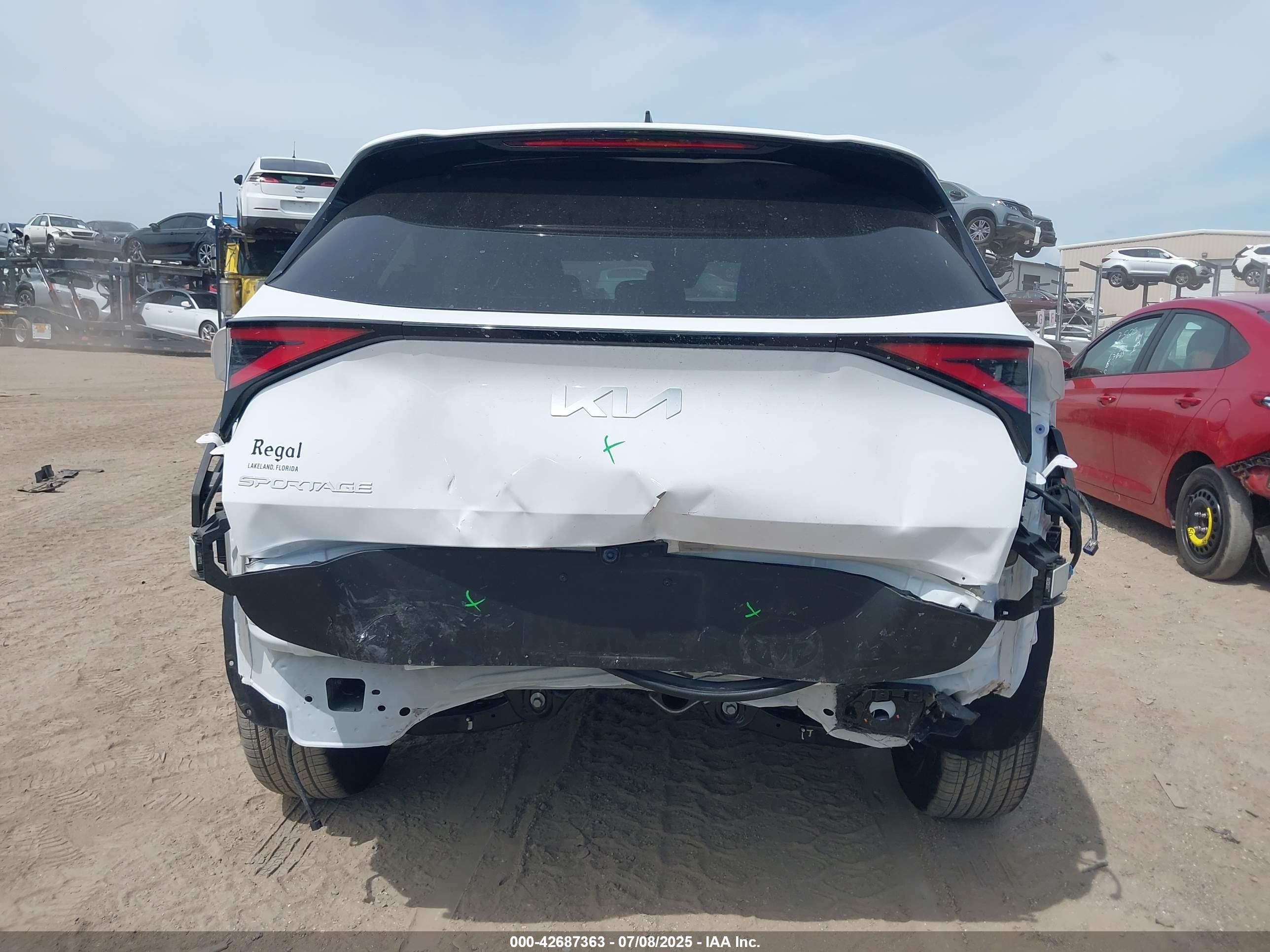 KIA SPORTAGE image 6