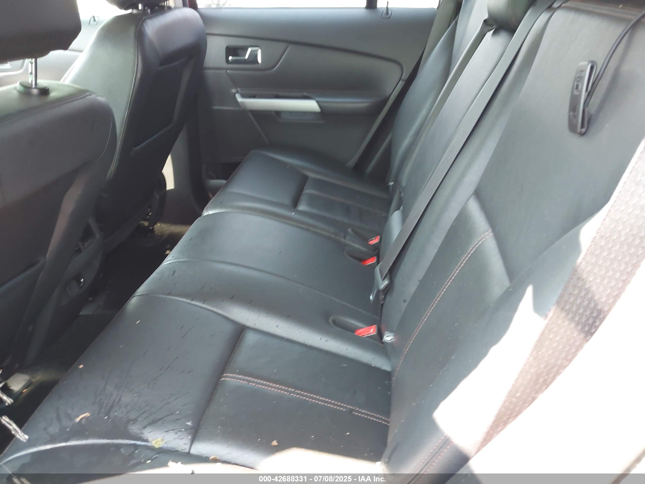FORD EDGE image 8