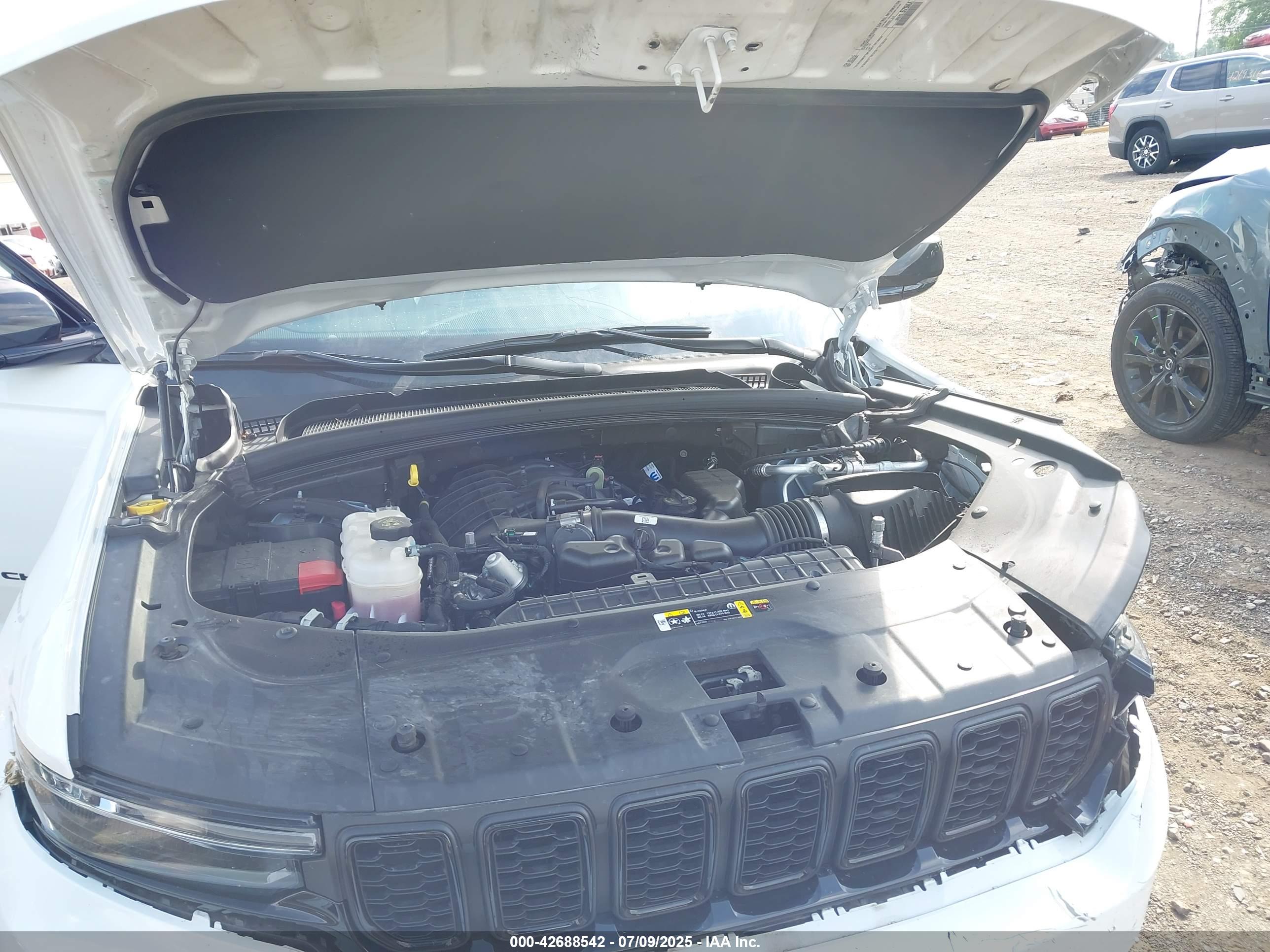 JEEP GRAND image 10