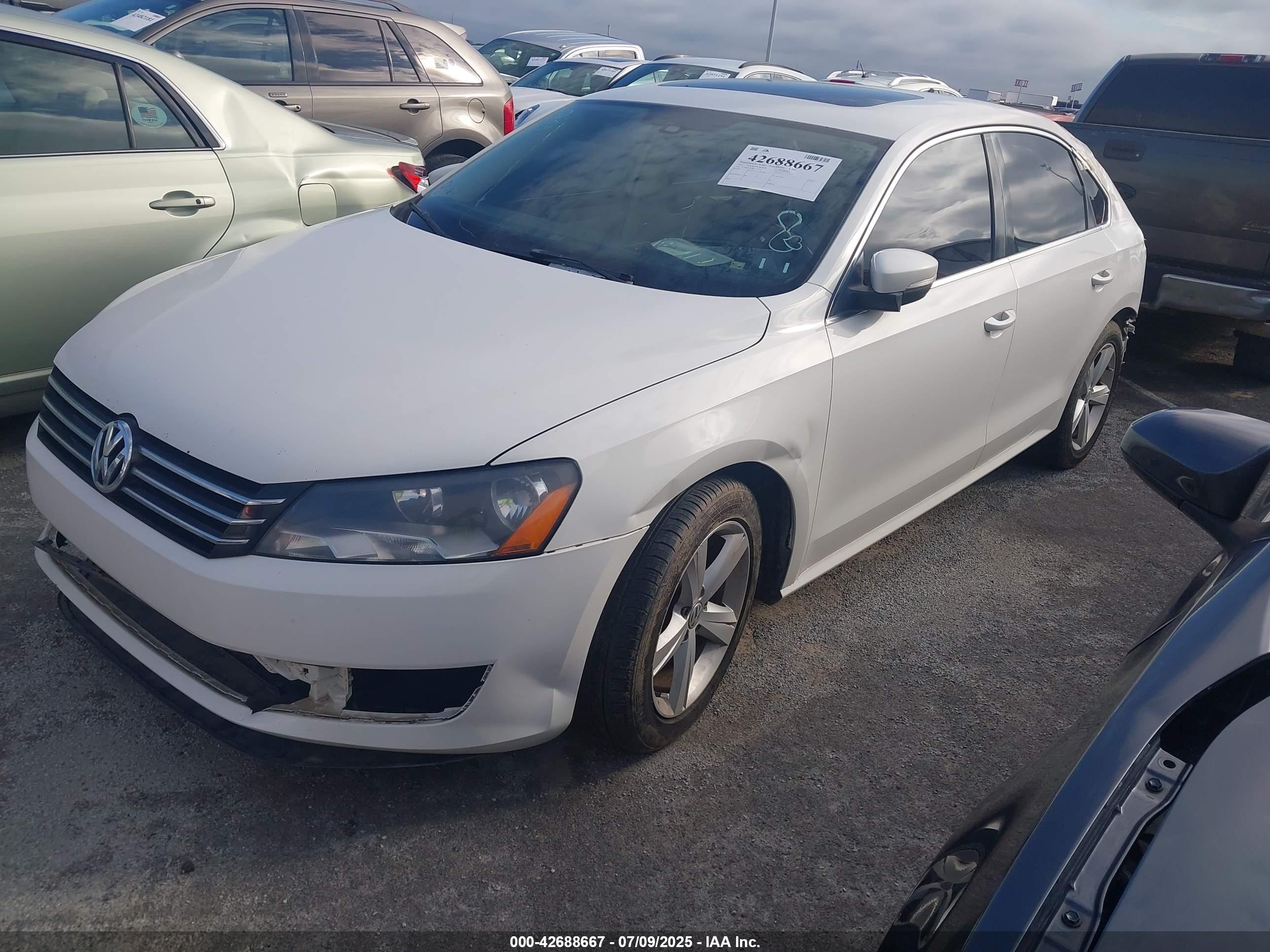 VOLKSWAGEN PASSAT image 2