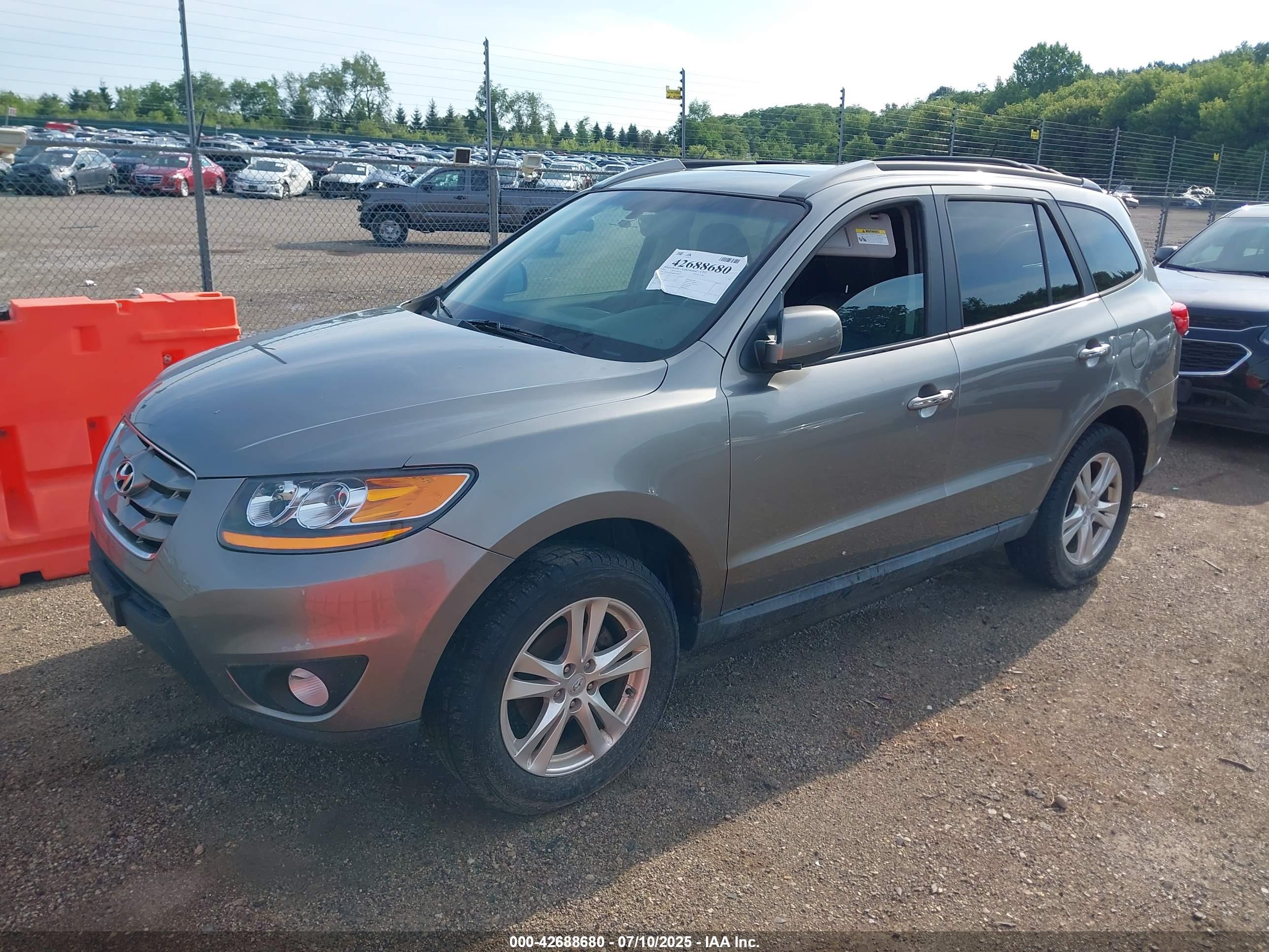 HYUNDAI SANTA image 2
